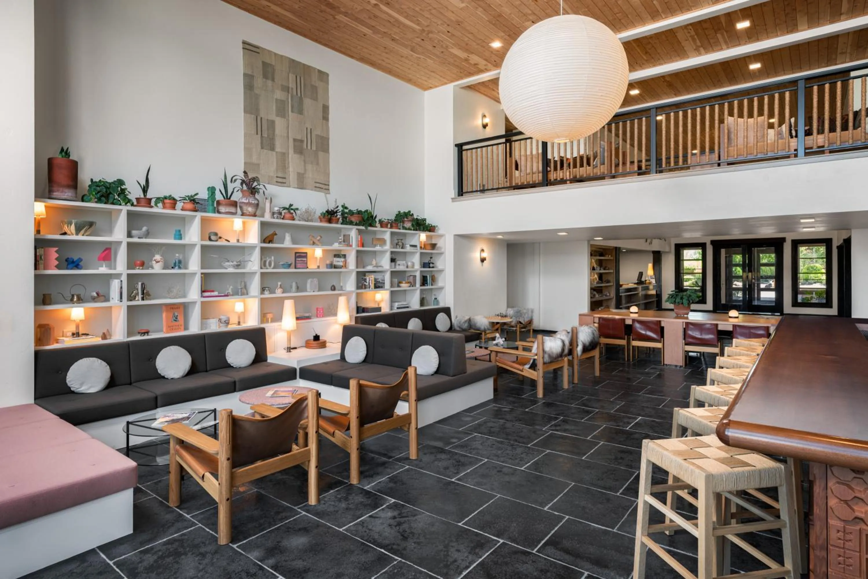 Lounge or bar in Juniper Preserve