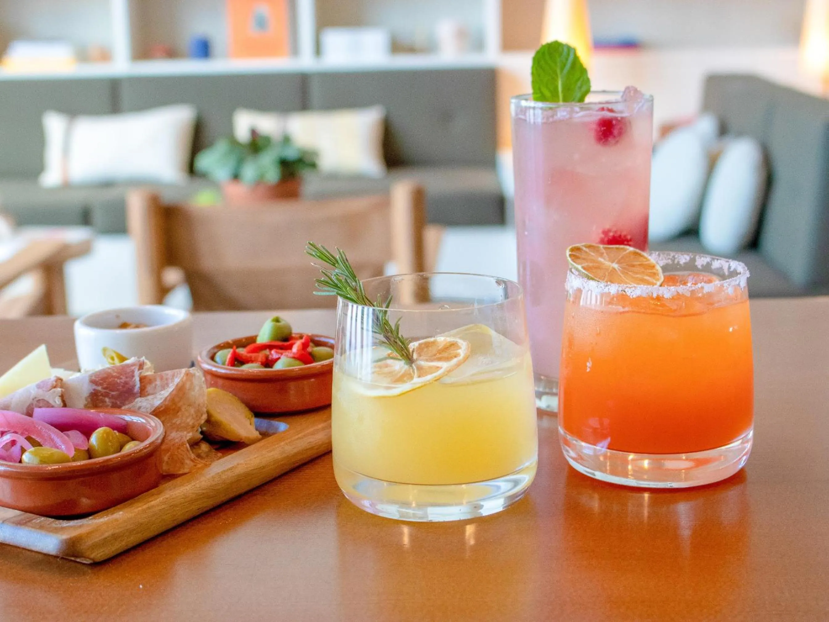 Lounge or bar in Juniper Preserve