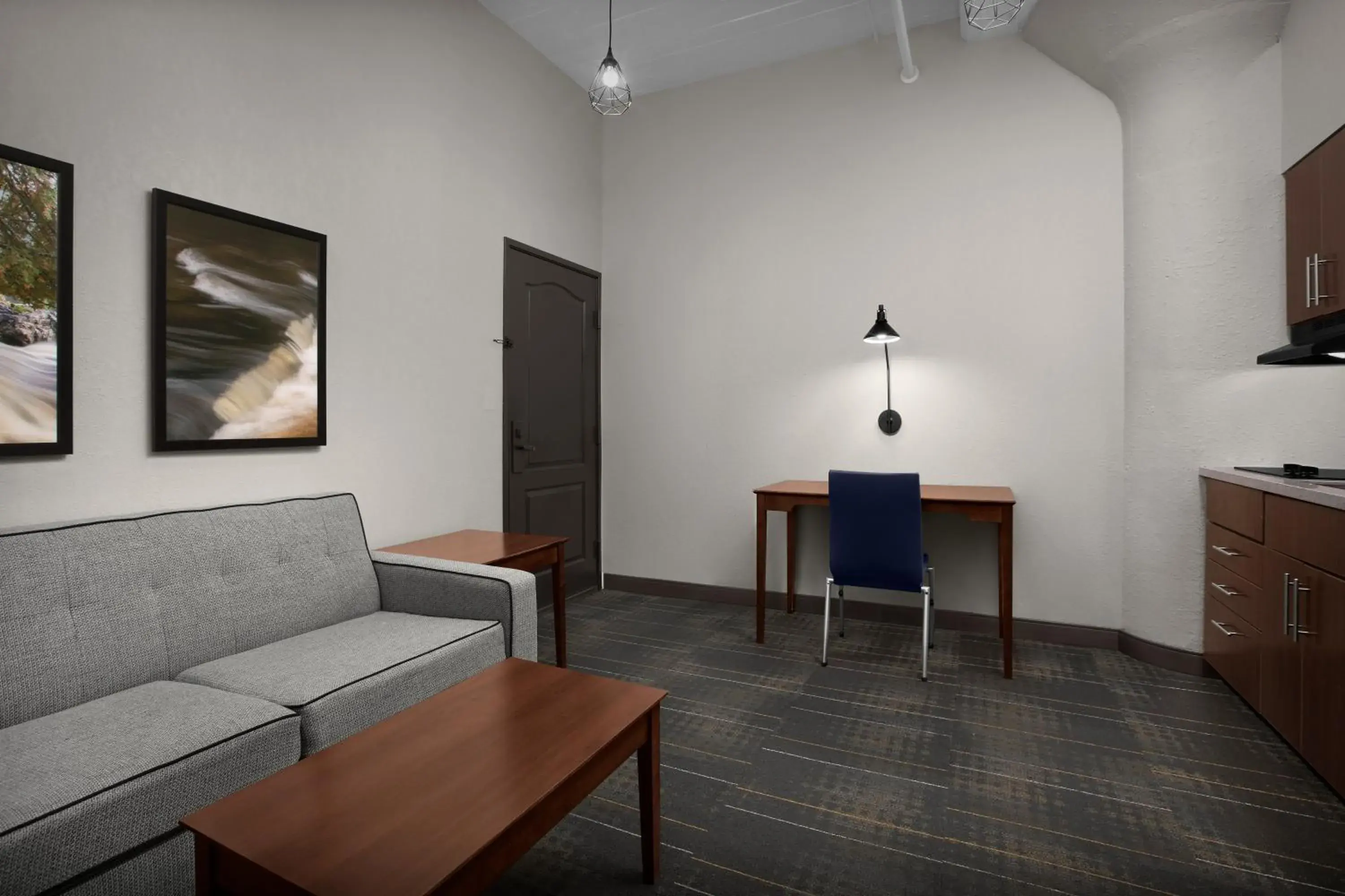 One-Bedroom King Suite in The Suites Hotel at Waterfront Plaza One-Bedroom King Suite in The Suites Hotel at Waterfront Plaza