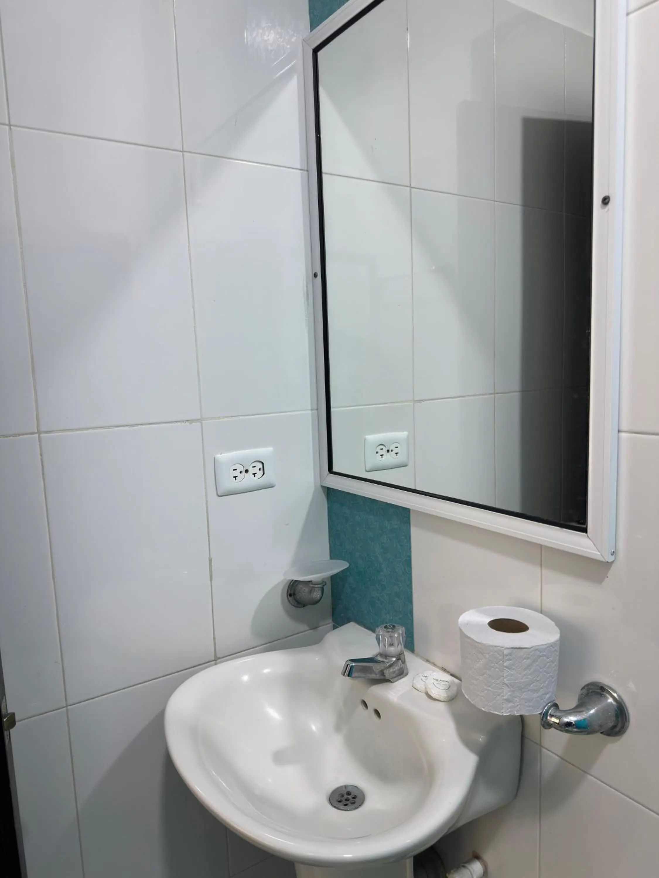 Bathroom in SGH Rodadero Suites