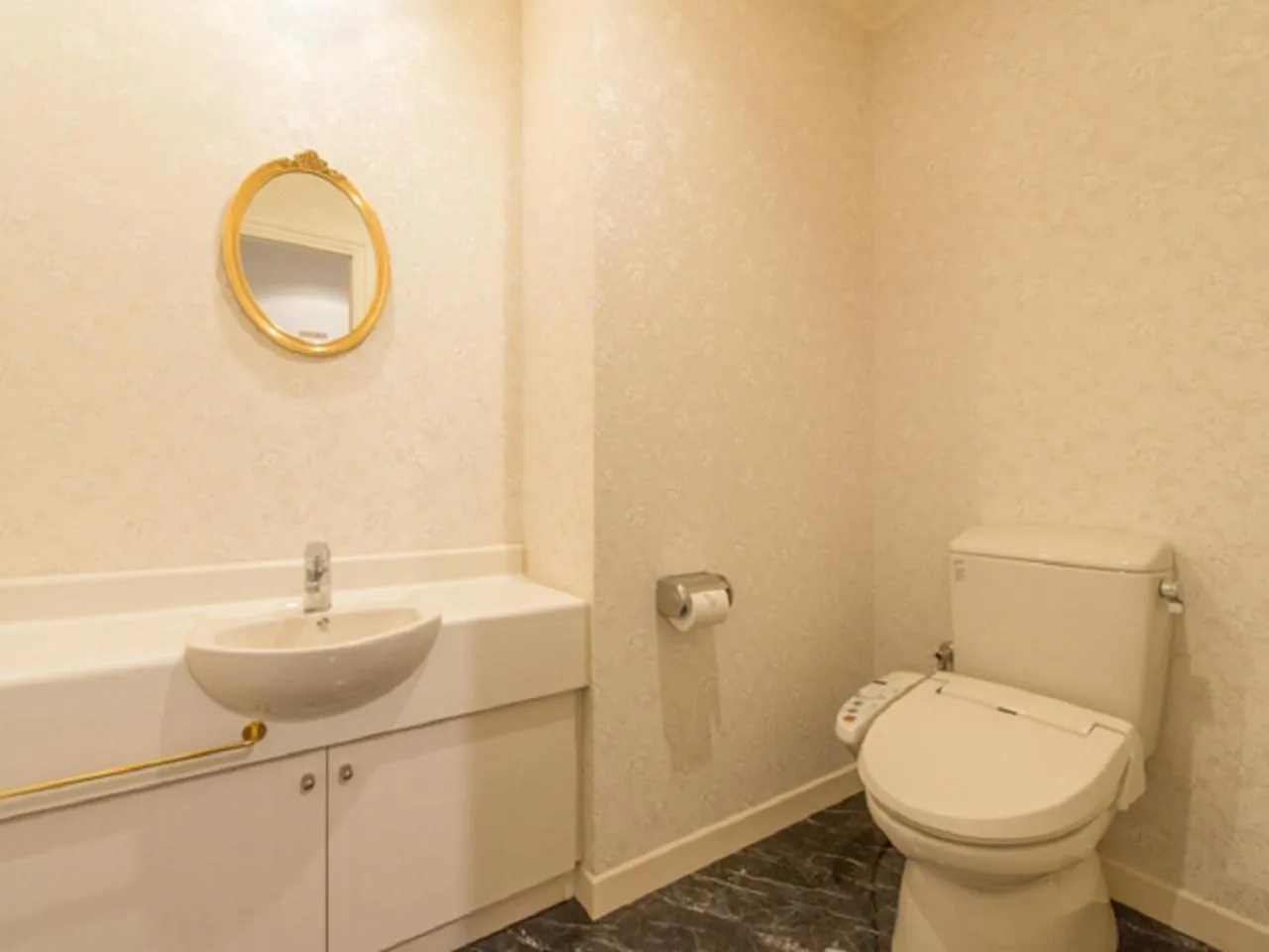 Bathroom in Spa Resort LiVEMAX