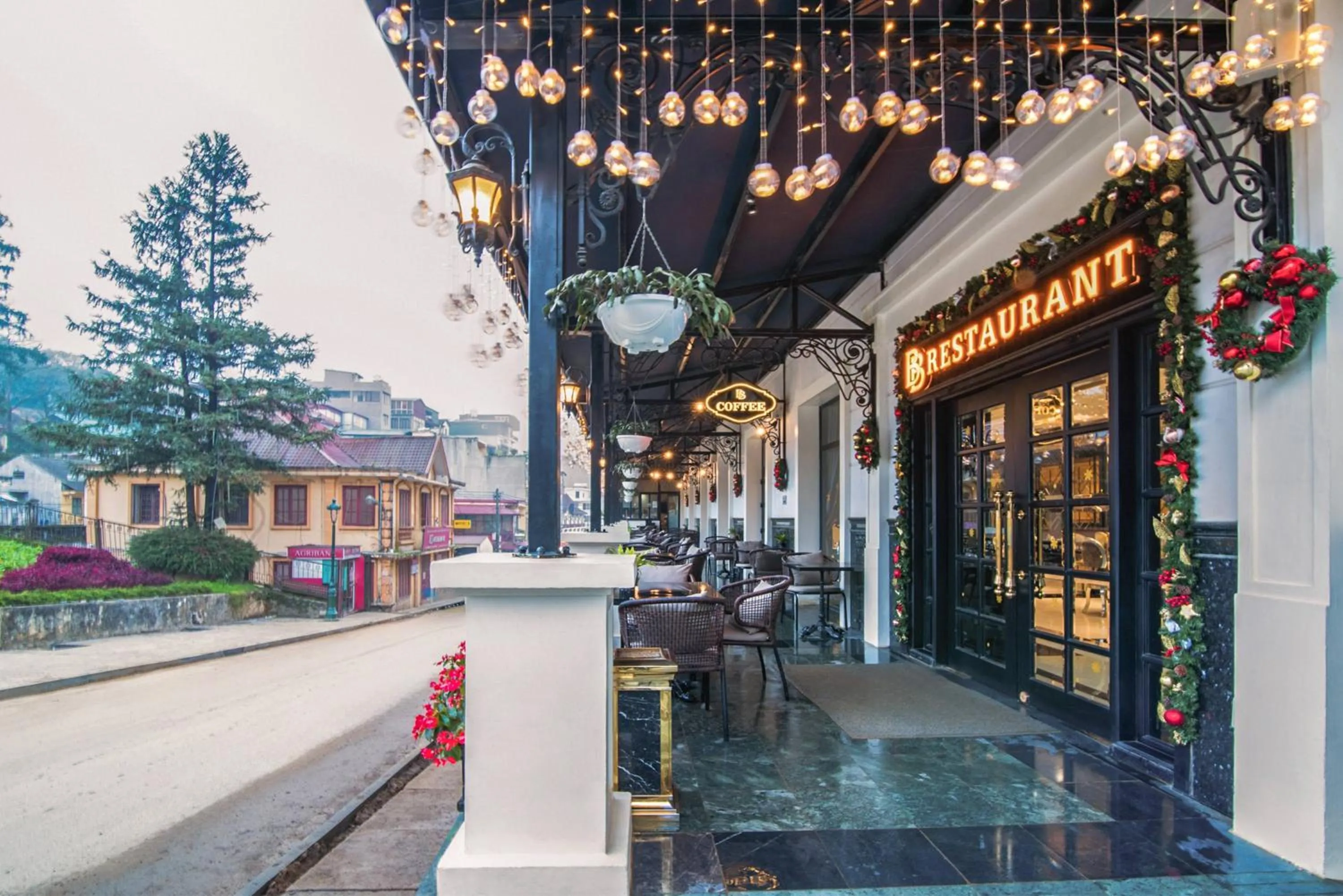 Property building in Hotel Sapa Square Affiliated by Meliá