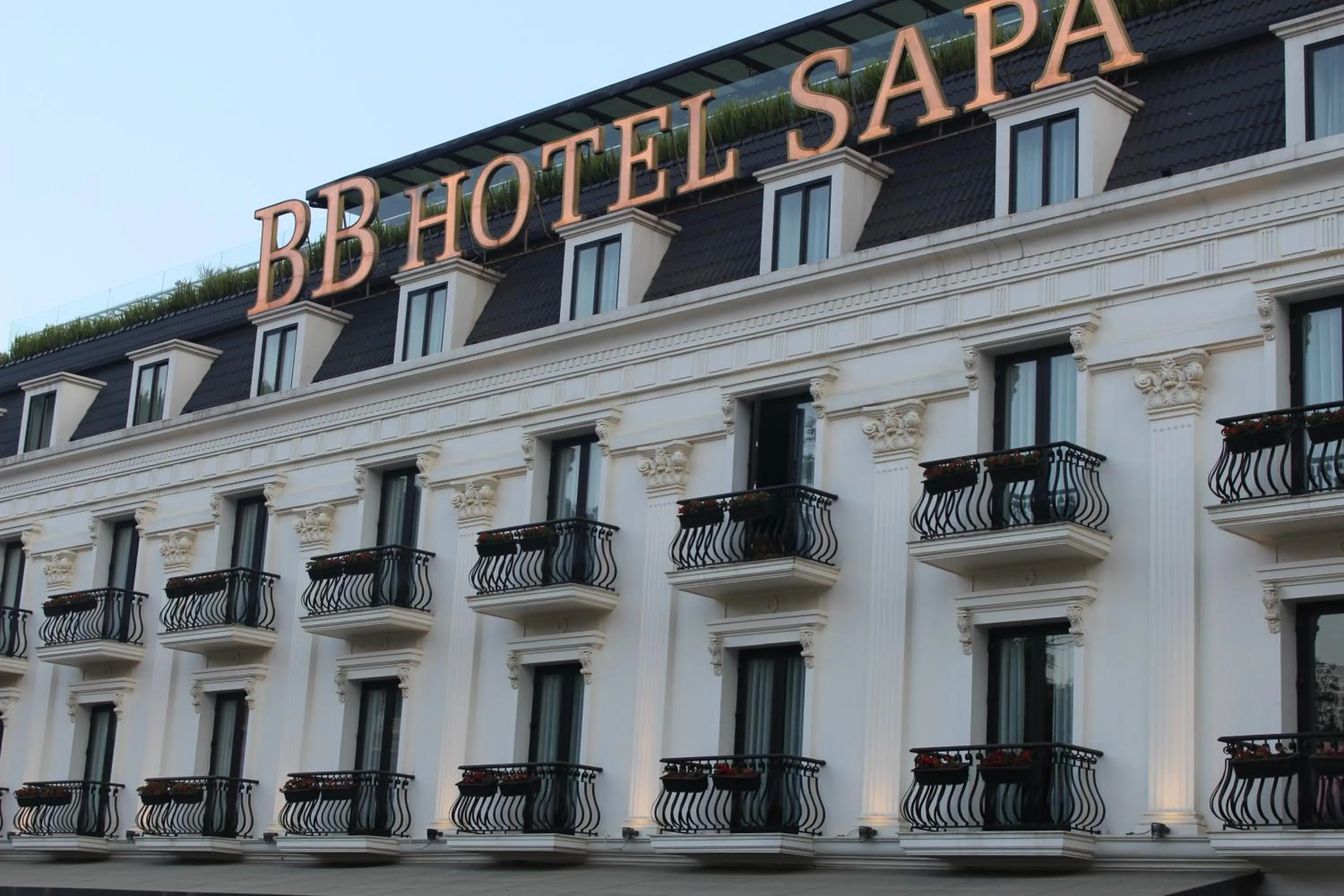 Property building in Hotel Sapa Square Affiliated by Melia