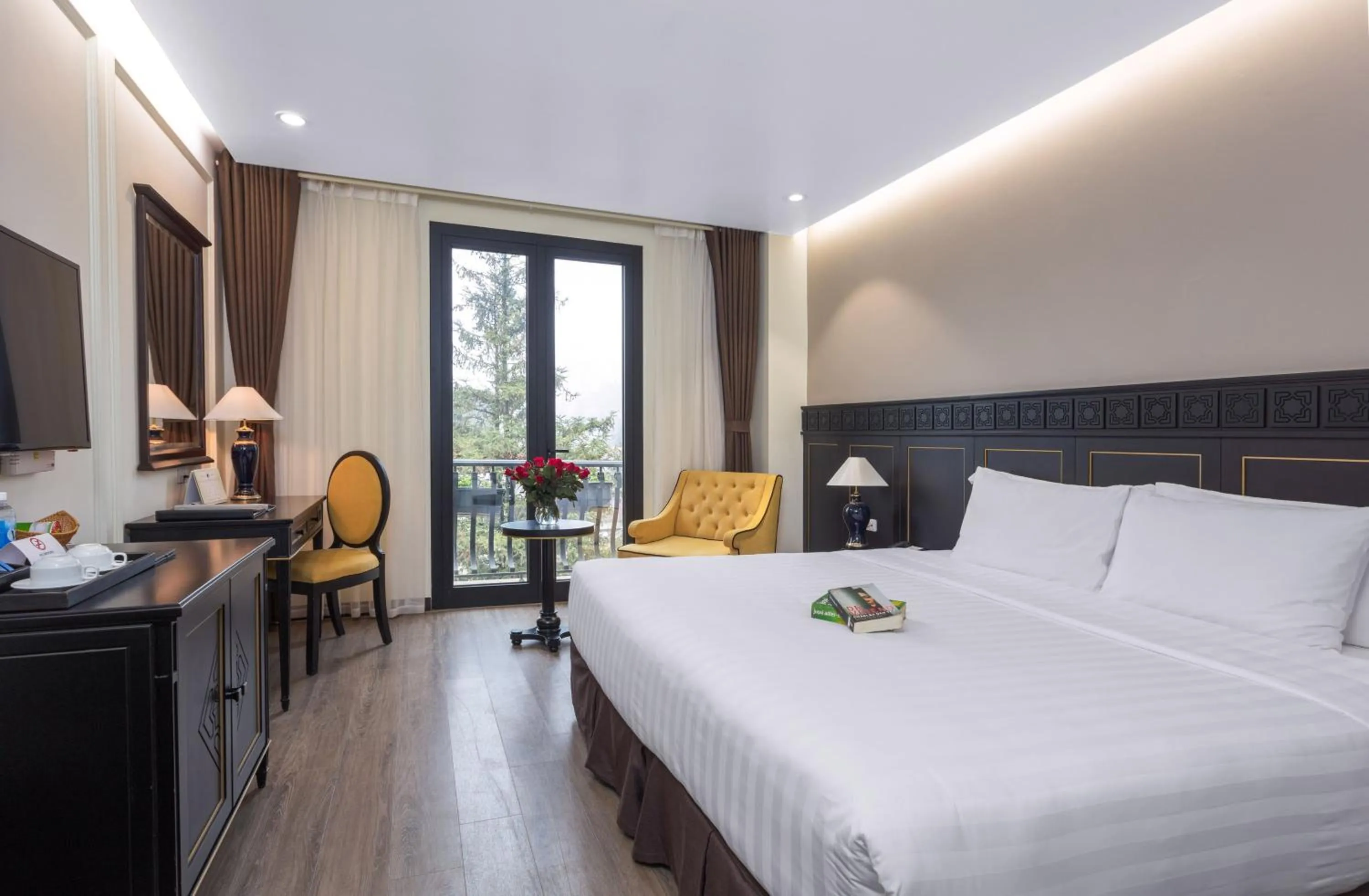 Property building, Bed in Hotel Sapa Square Affiliated by Meliá