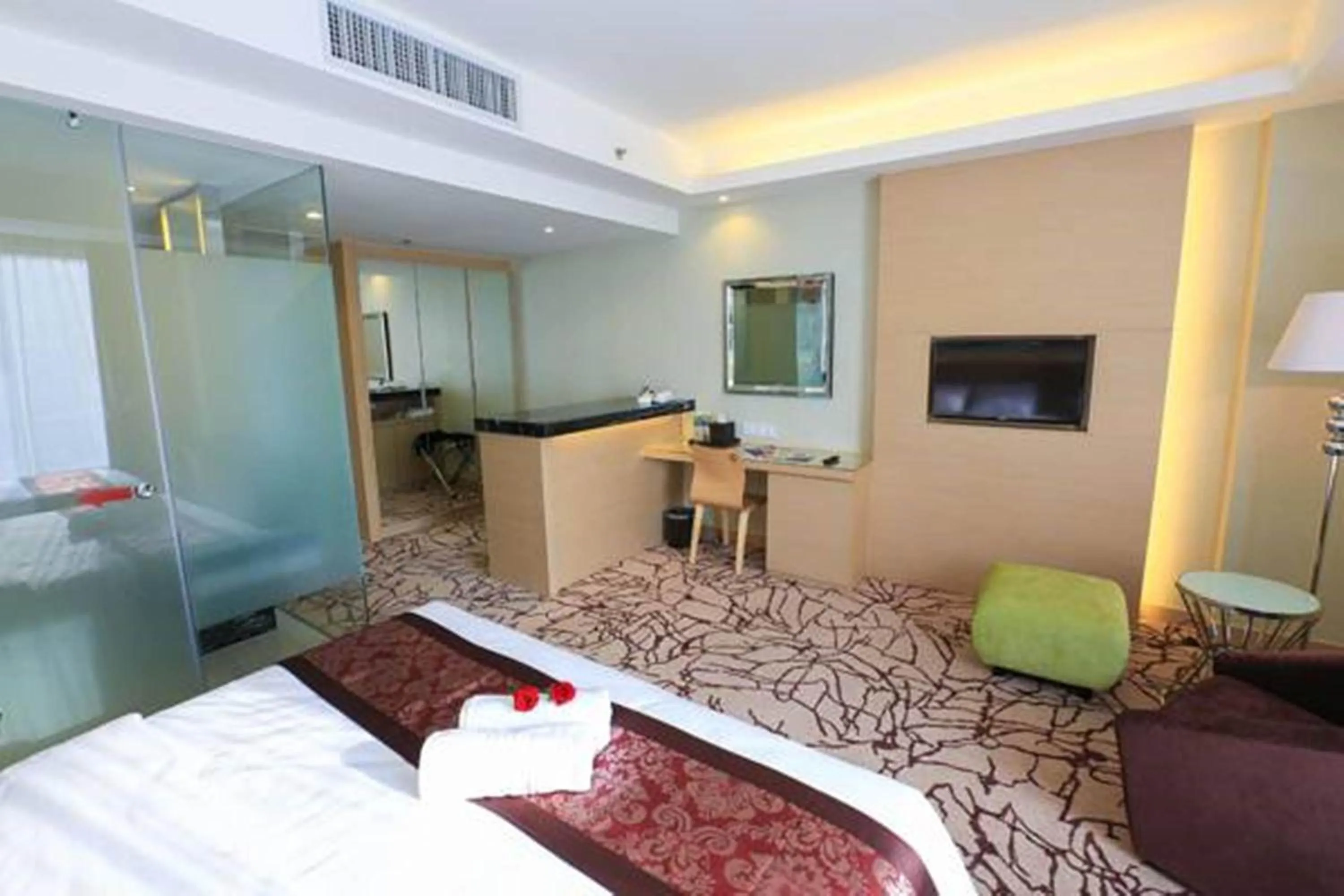 Photo of the whole room, Bed in Eco Tree Hotel, Melaka