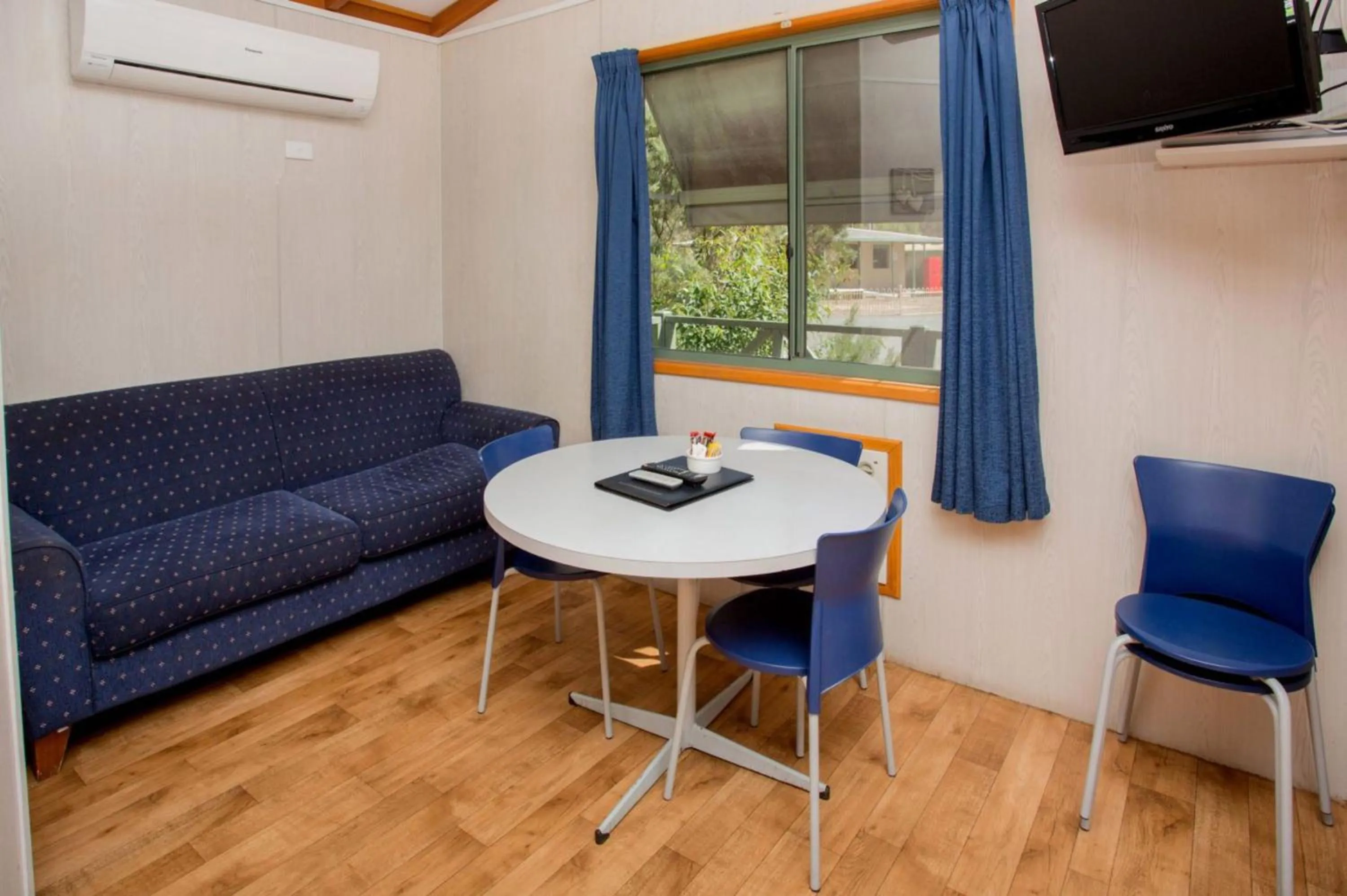 Living room in Shepparton Holiday Park and Village