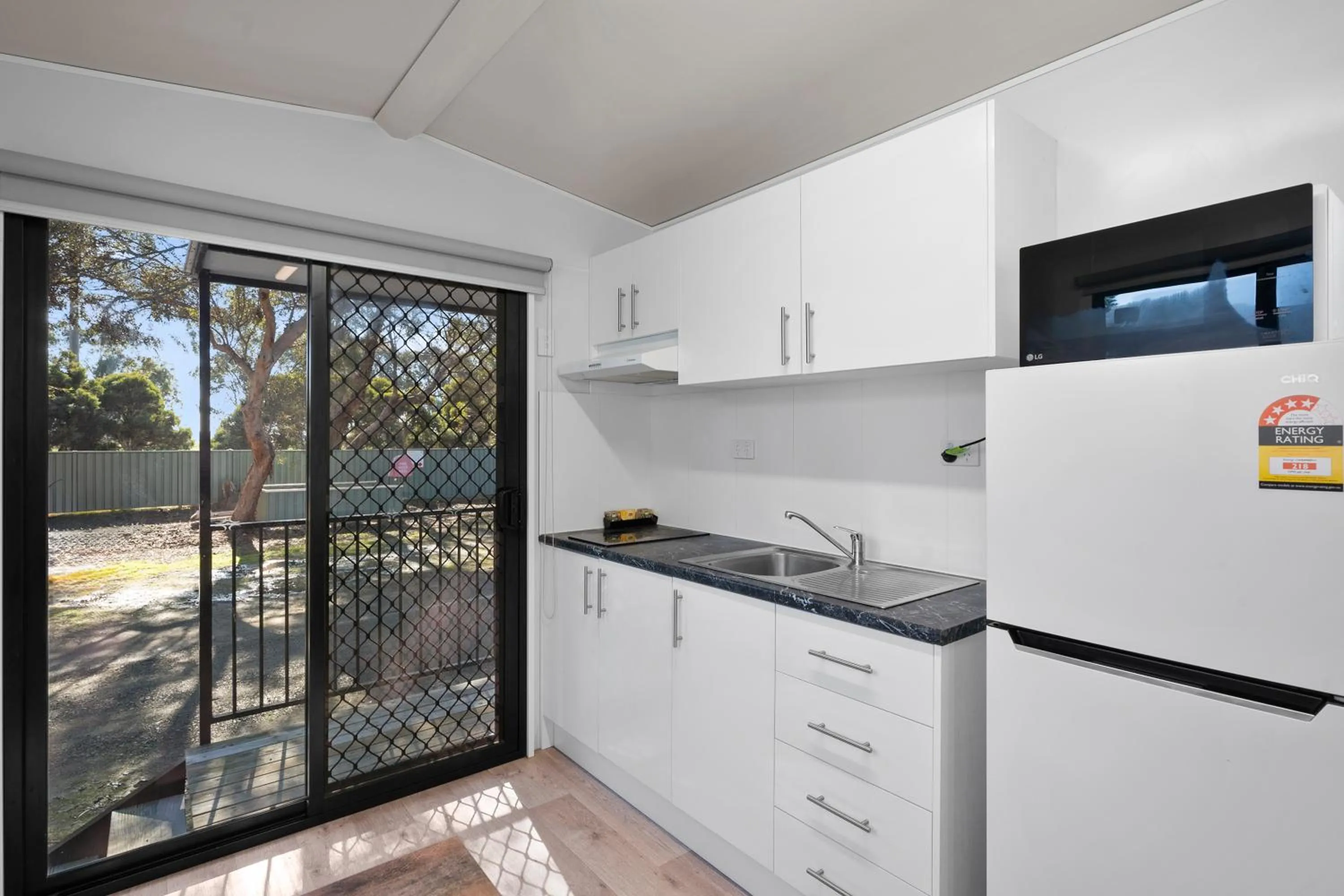 Kitchen or kitchenette in Shepparton Holiday Park and Village