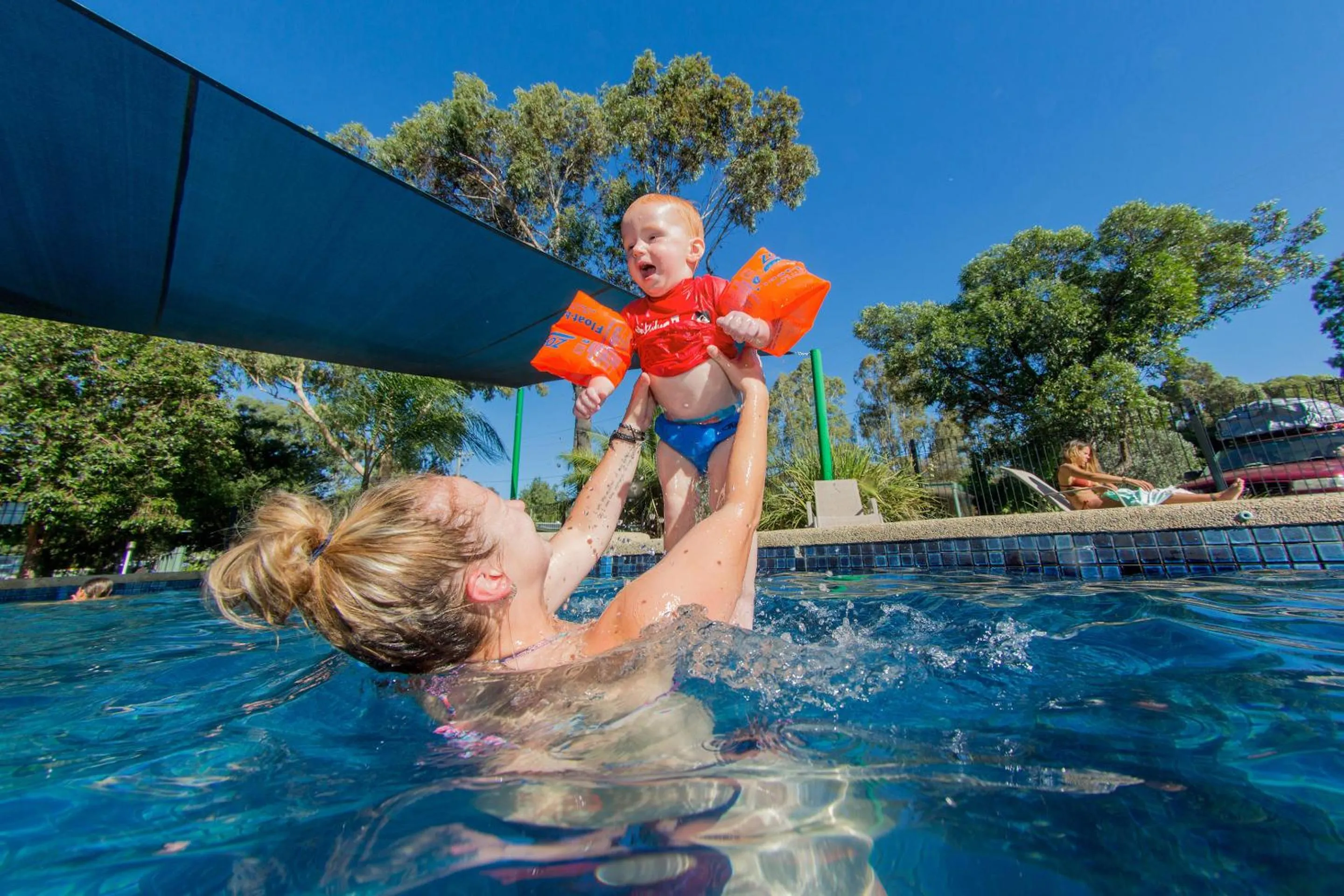 Swimming pool in Shepparton Holiday Park and Village