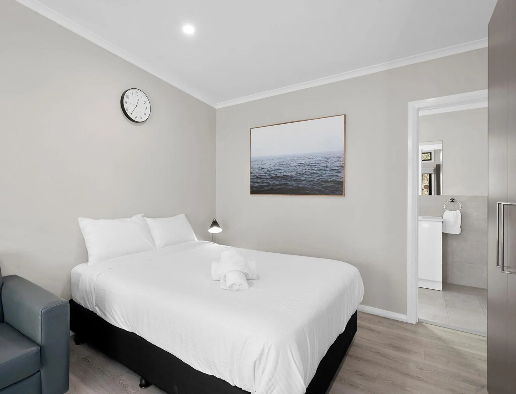 Bedroom, Bed in Shepparton Holiday Park and Village