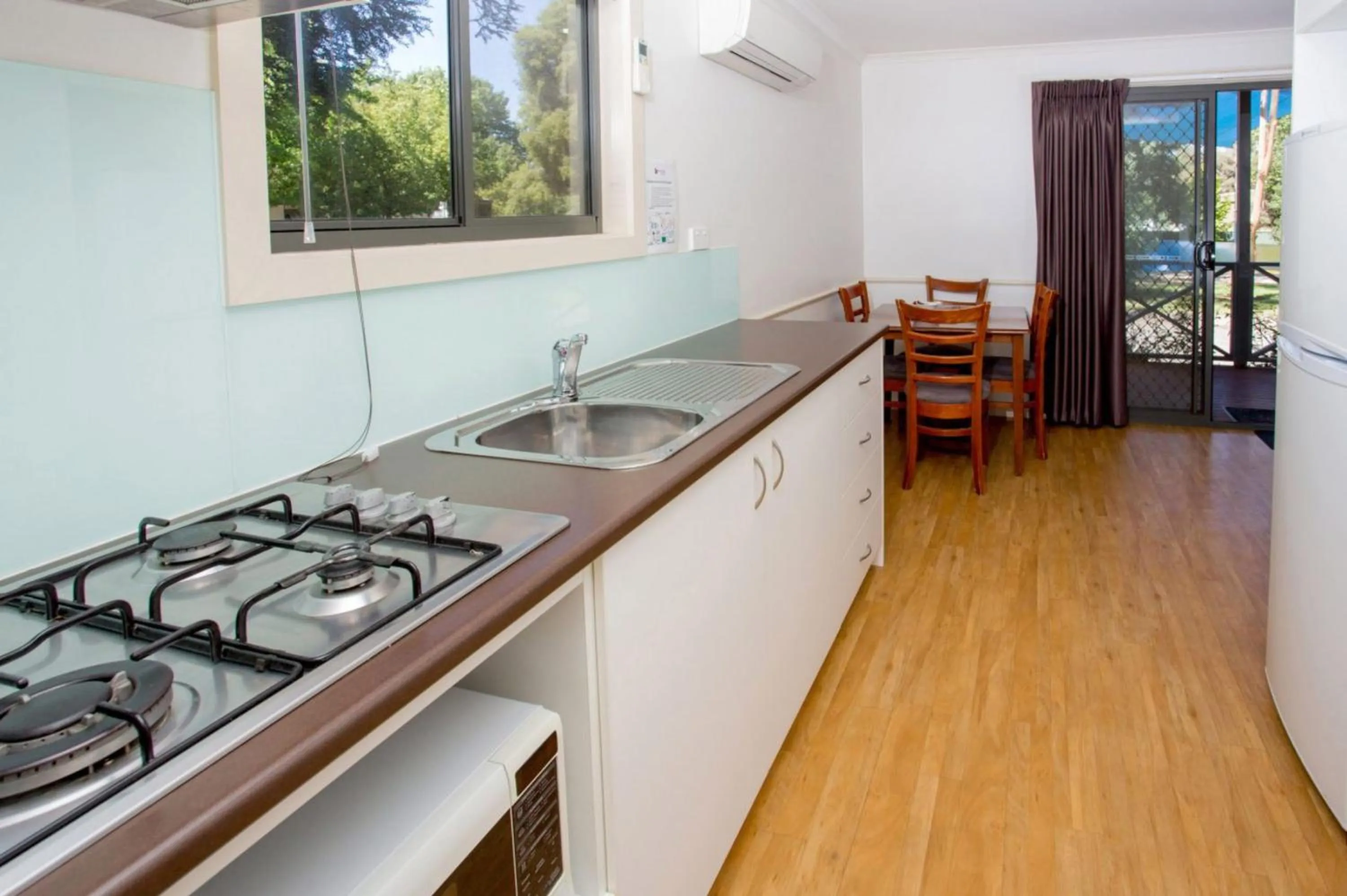 Kitchen or kitchenette in Shepparton Holiday Park and Village