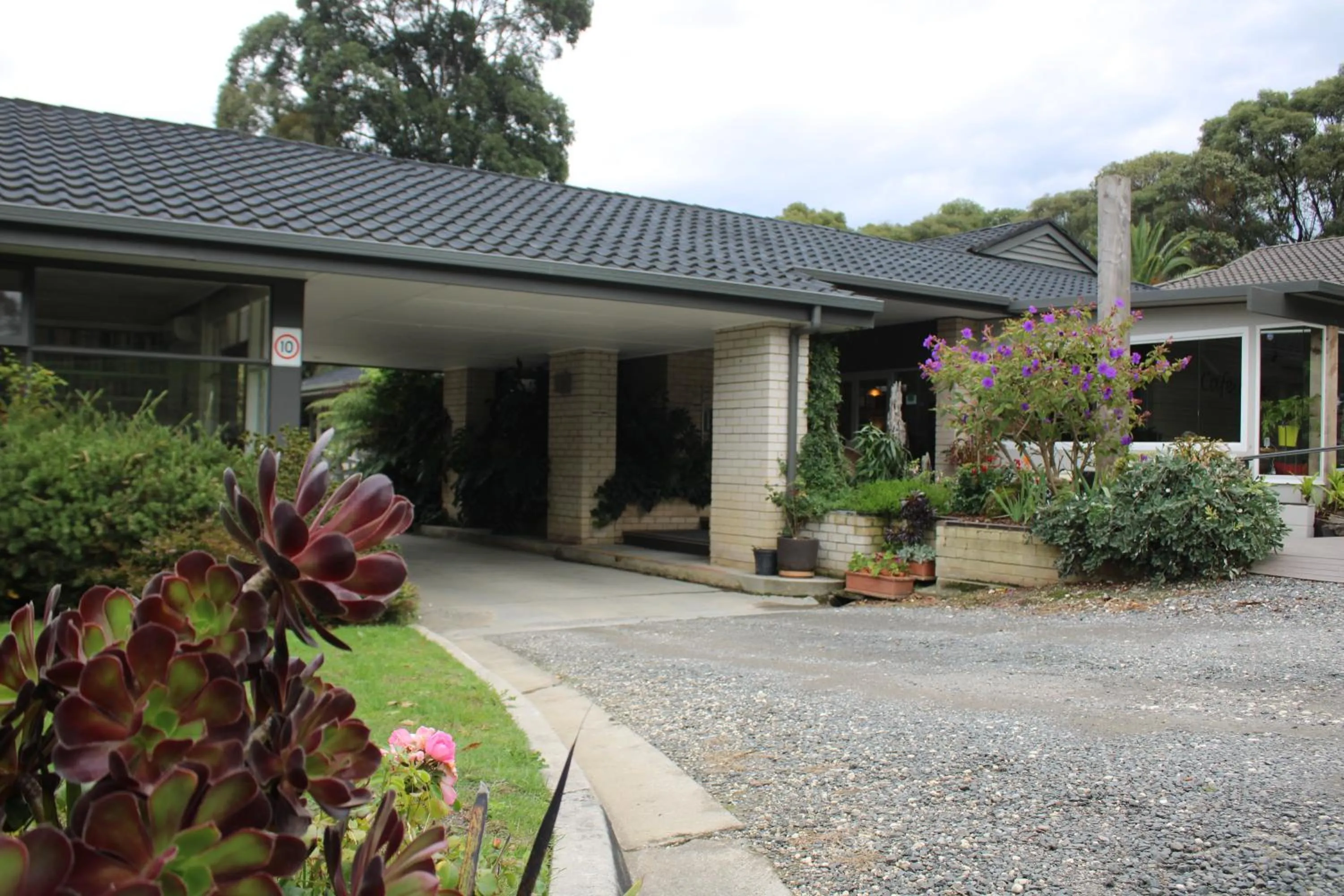 Property building in Prom Country Lodge