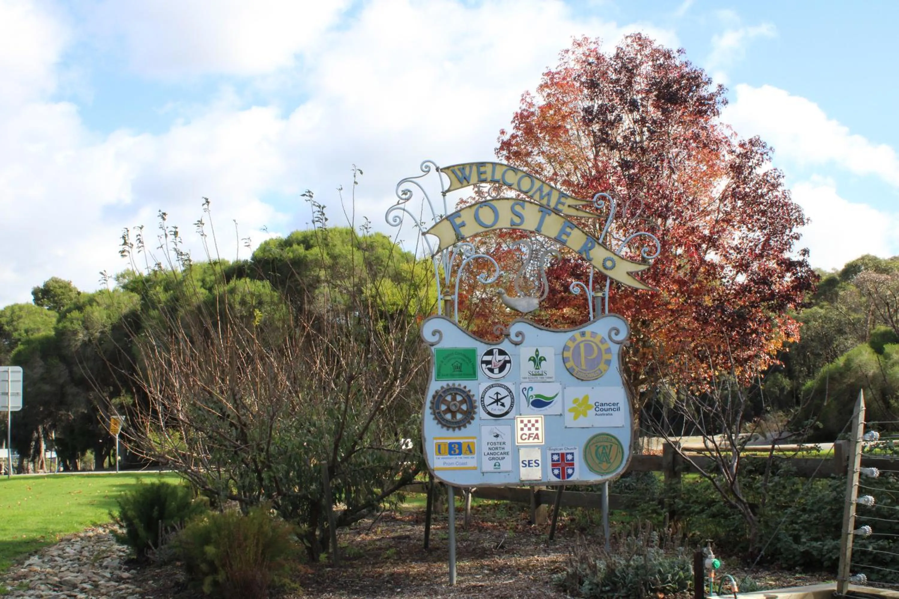 Logo/Certificate/Sign in Prom Country Lodge