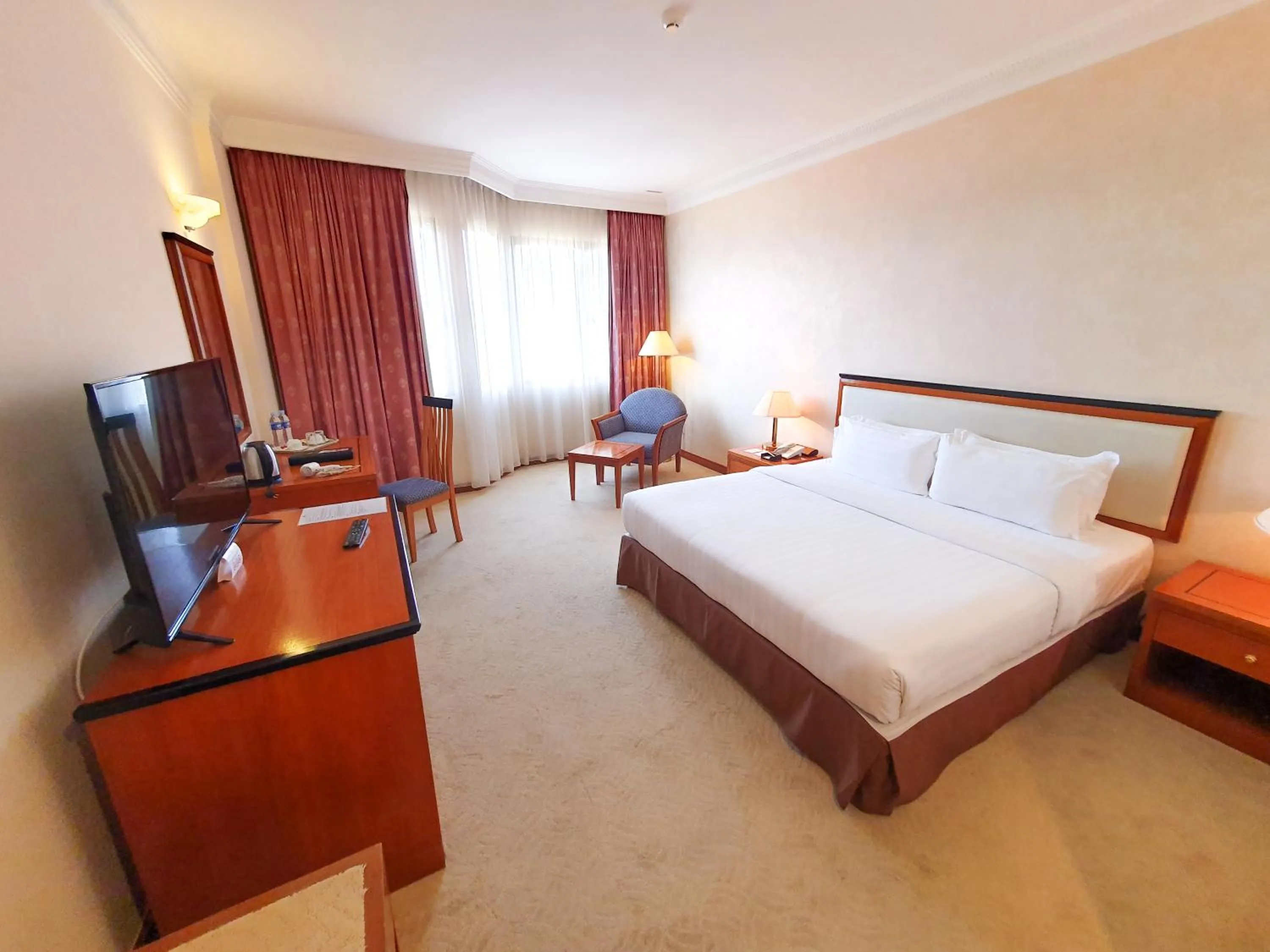 Bedroom, Bed in Parkview Hotel