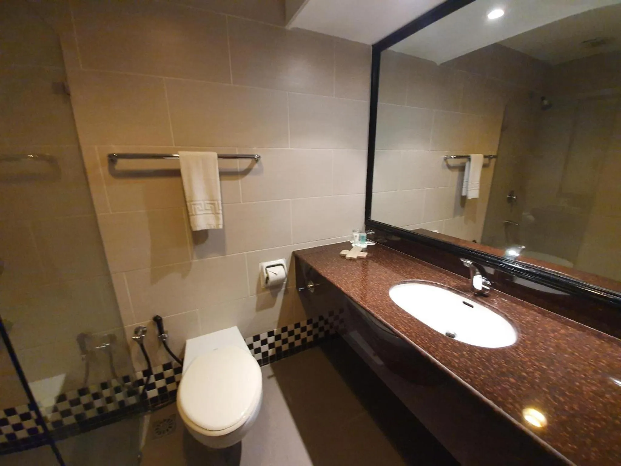 Bathroom in Parkview Hotel