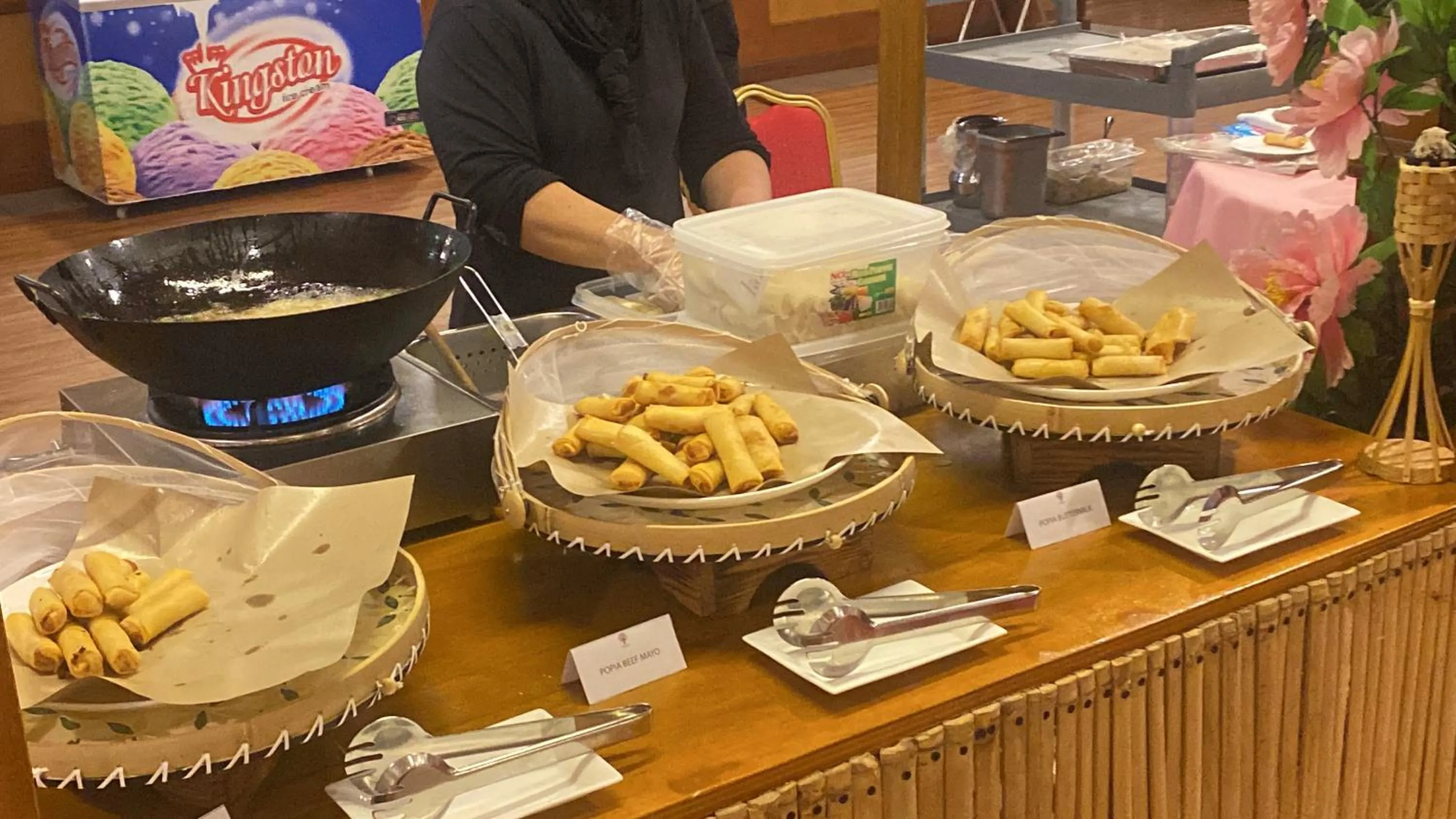 Restaurant/places to eat in Parkview Hotel