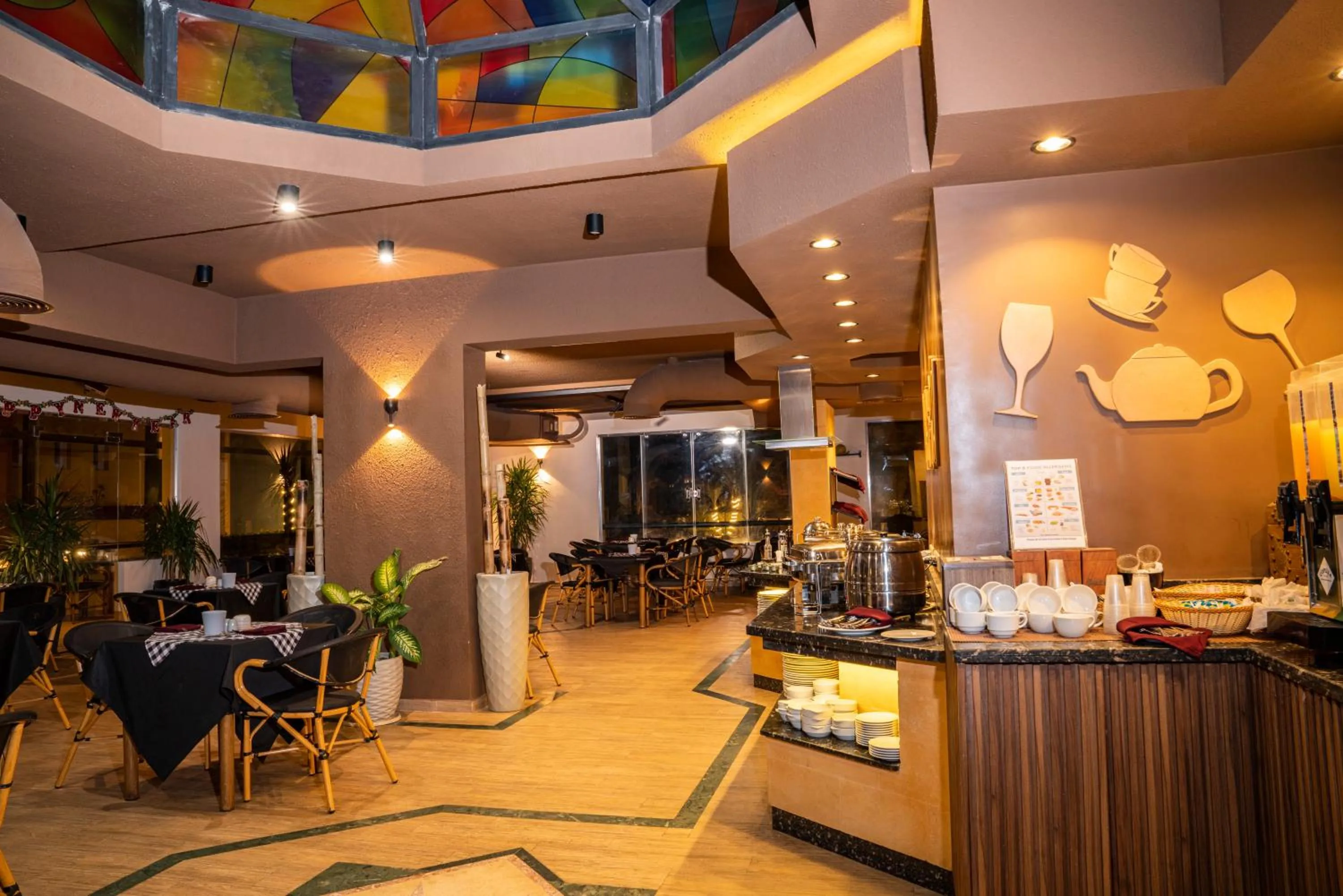 Restaurant/places to eat in Al-Dora Beach Resort