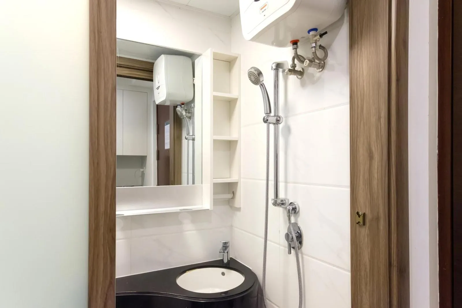 Arka by TwoSpaces Studio @Skyhouse Apartment