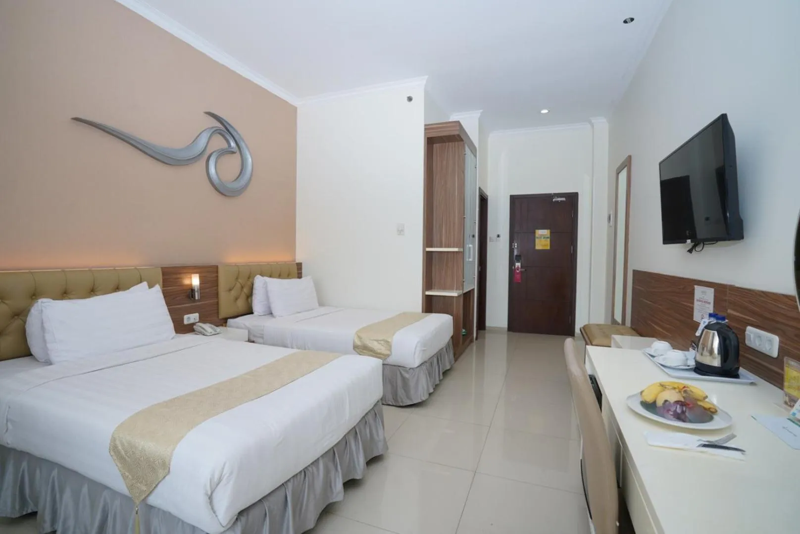 Bed in Lorin Syariah Hotel Sentul