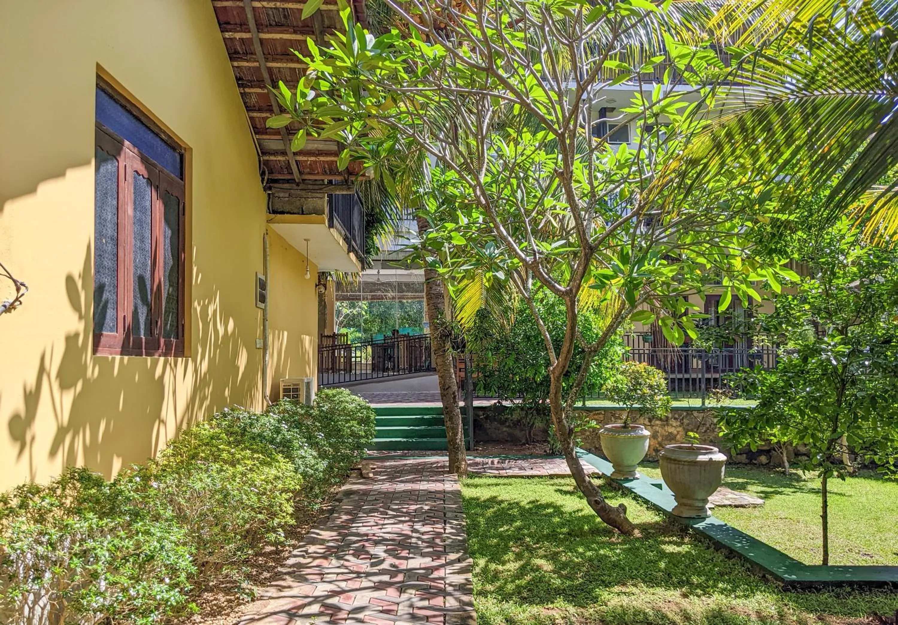 Garden in Yala Golden Wild