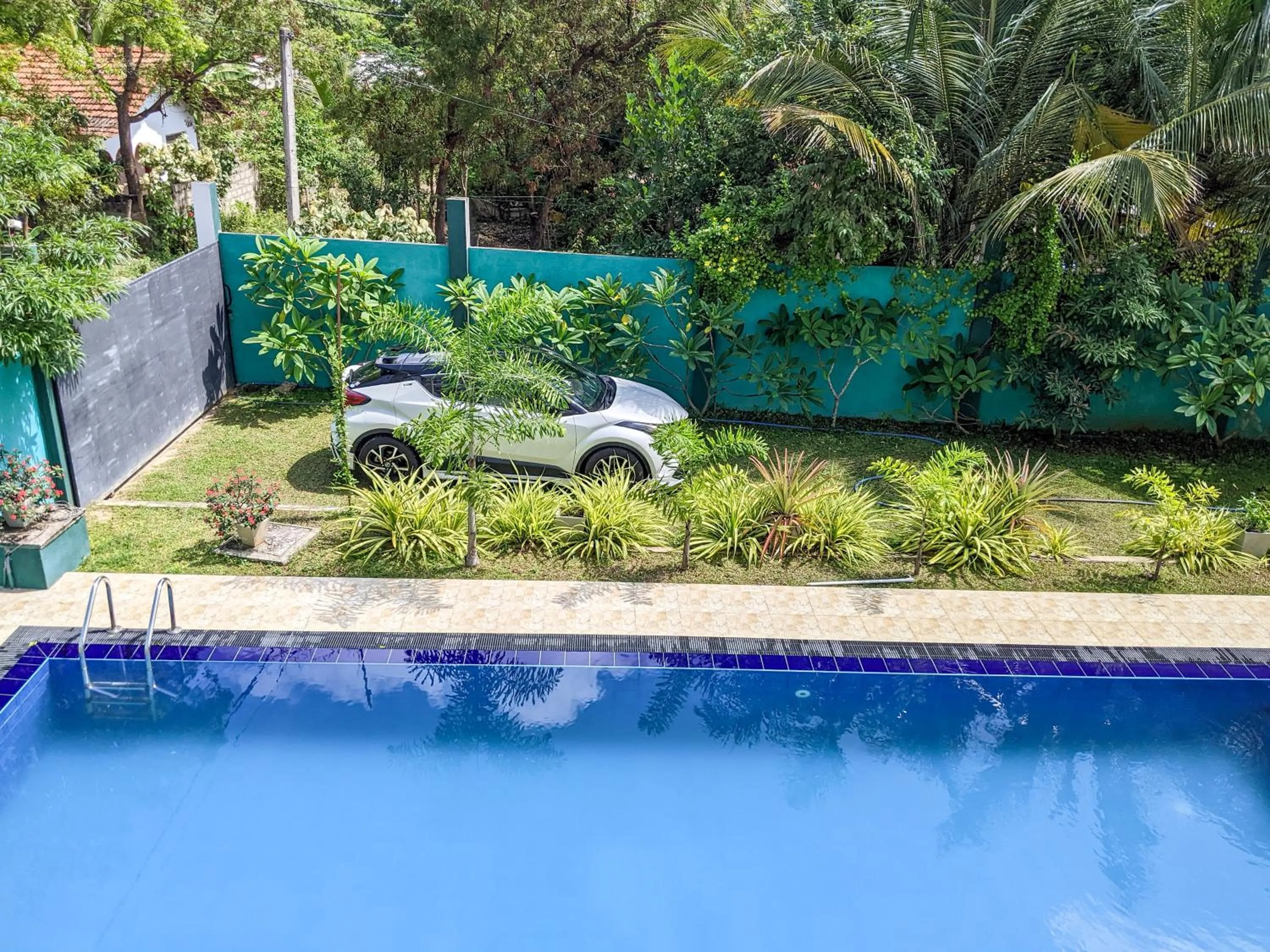 Swimming pool in Yala Golden Wild