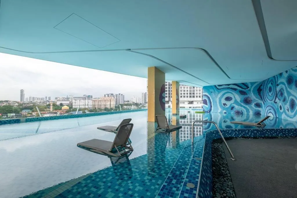 Swimming pool in Blissful Cottage@FeelHome/2BR,7pax,MRT 中文房东