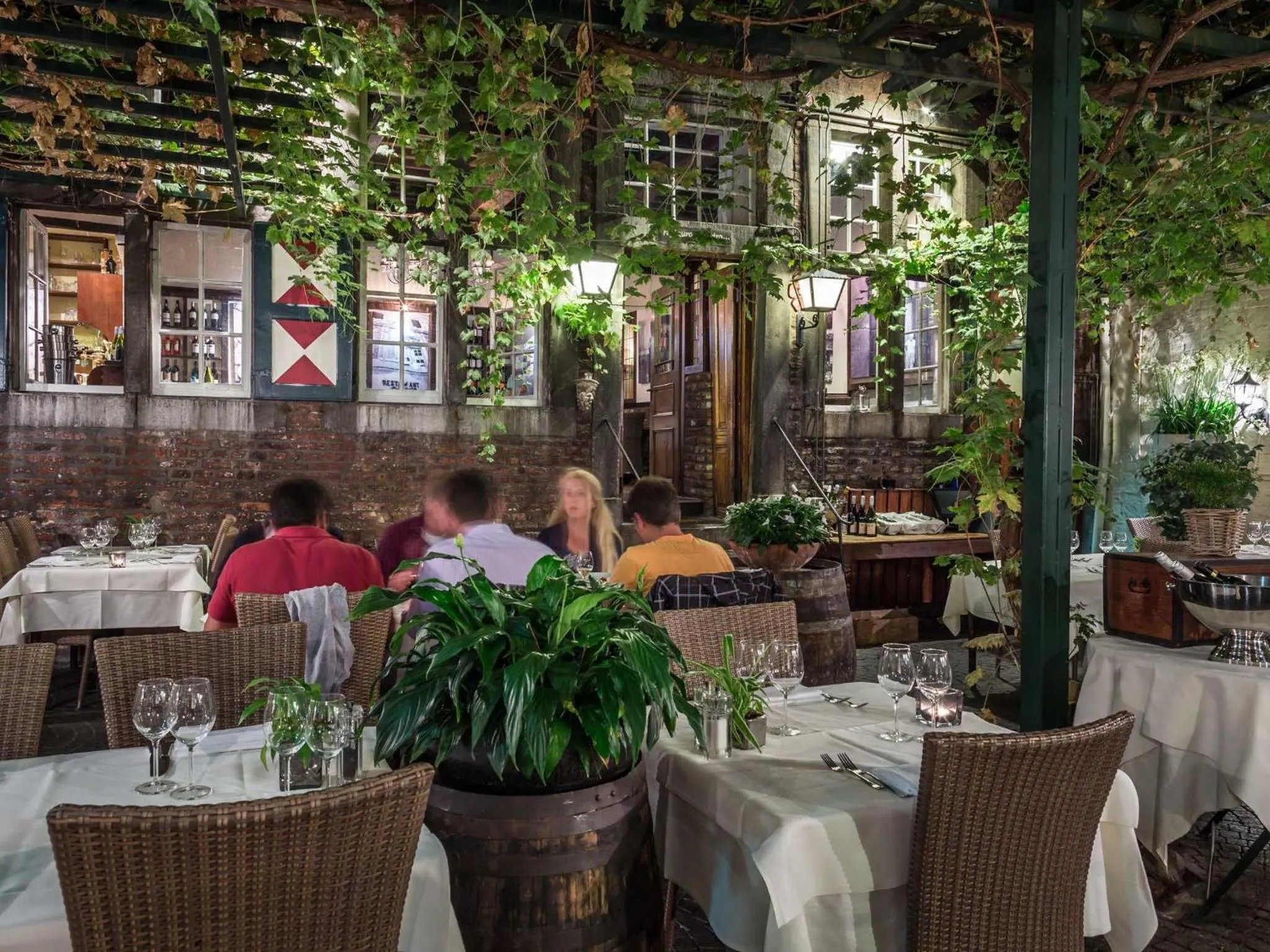 Restaurant/places to eat in Hotel Au Quartier