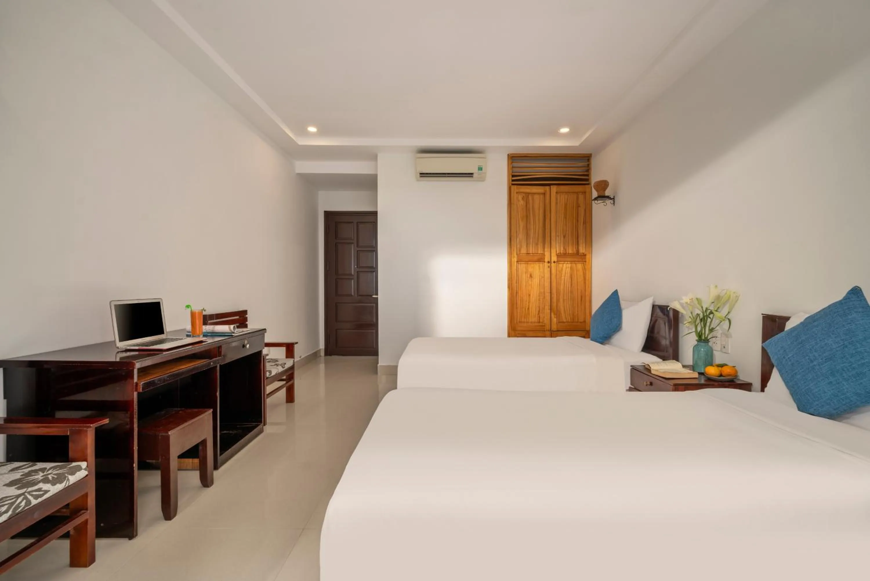 Bed in Seagull Nest Hoi An Beach Village