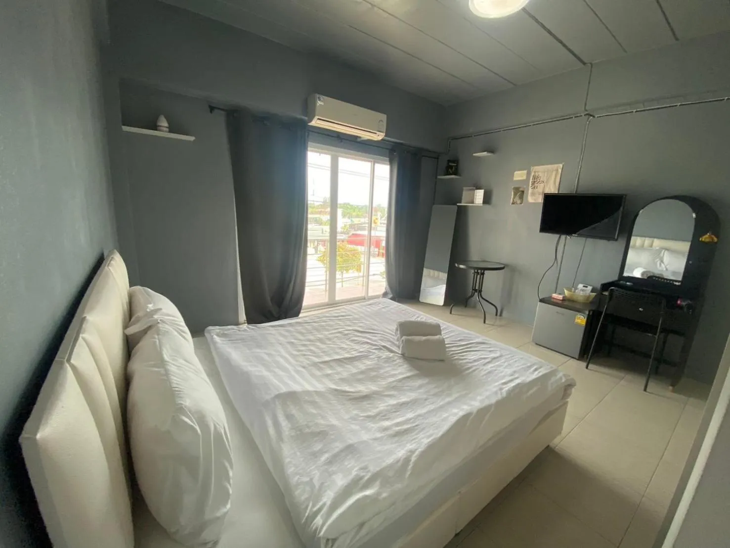 Bedroom, Bed in Grand Bangsaen Hotel