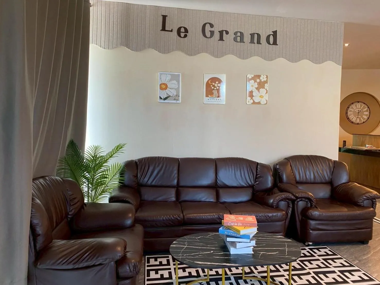 Grand Bangsaen Hotel