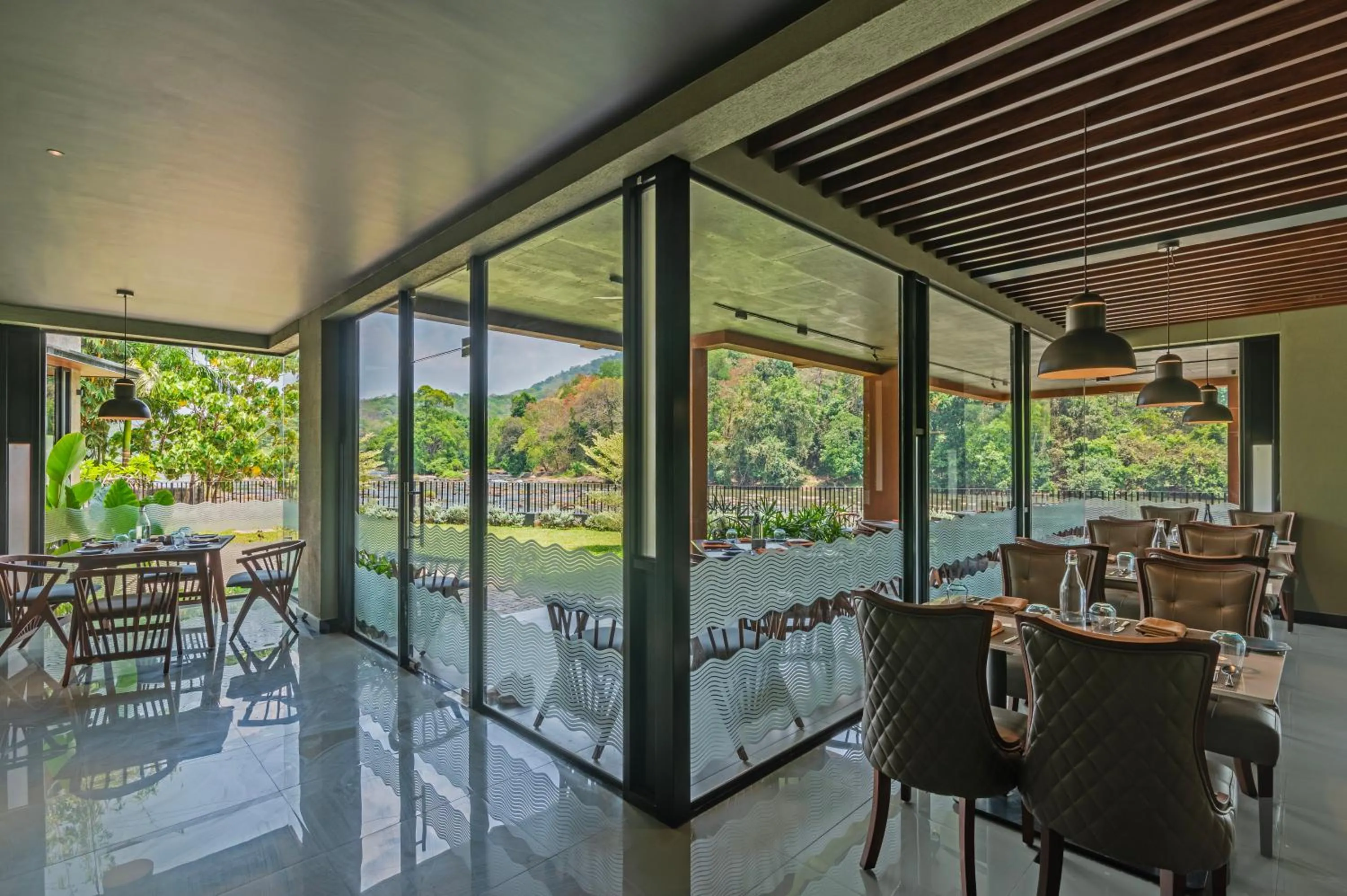 Restaurant/places to eat in Sterling Athirappilly