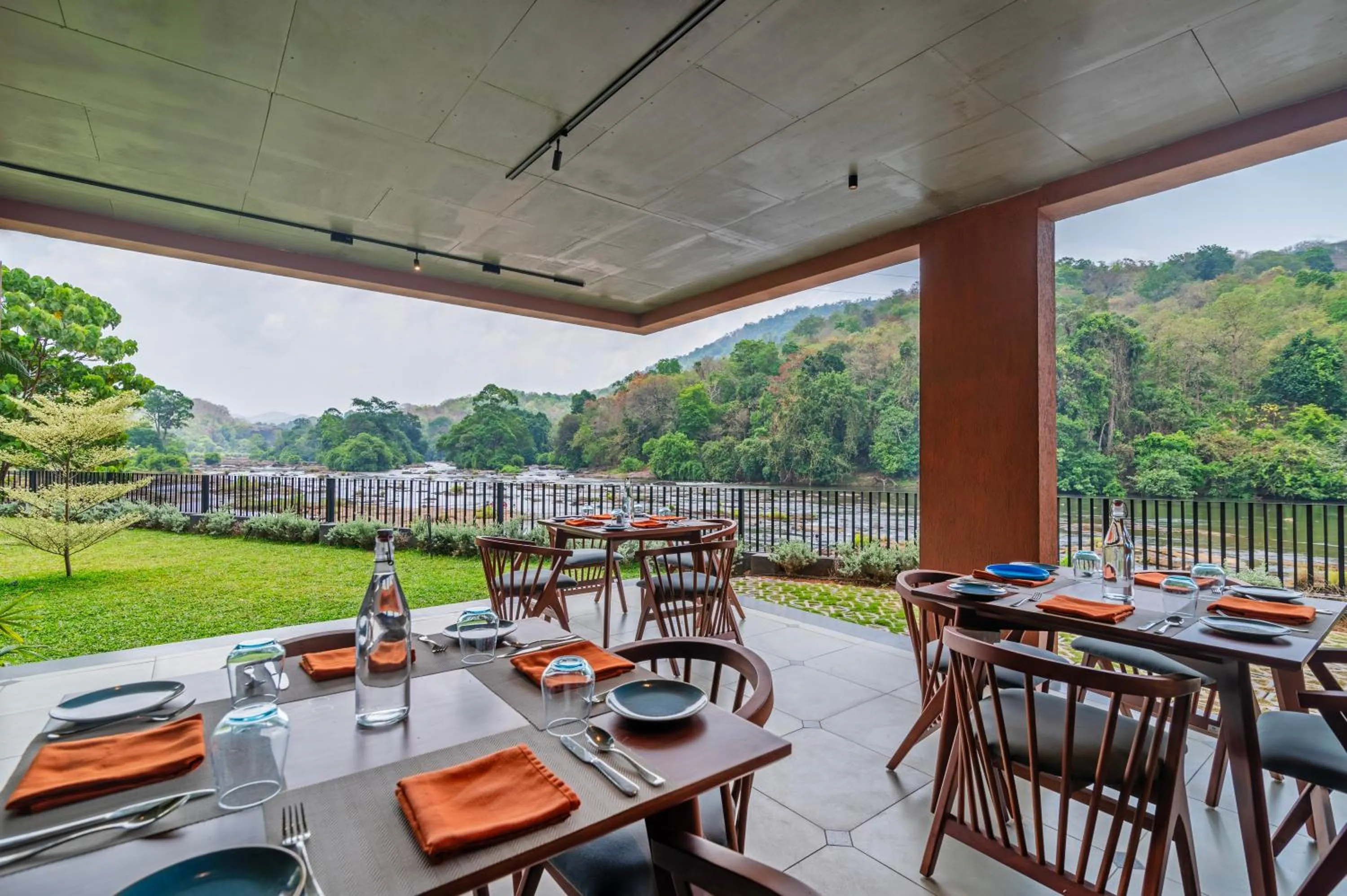 Restaurant/places to eat in Sterling Athirappilly