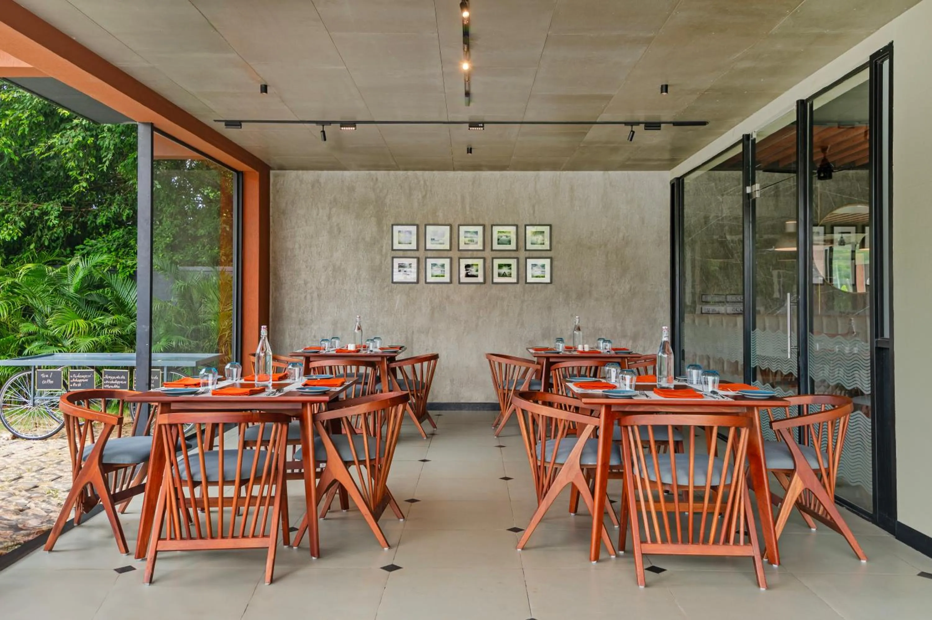 Restaurant/places to eat in Sterling Athirappilly