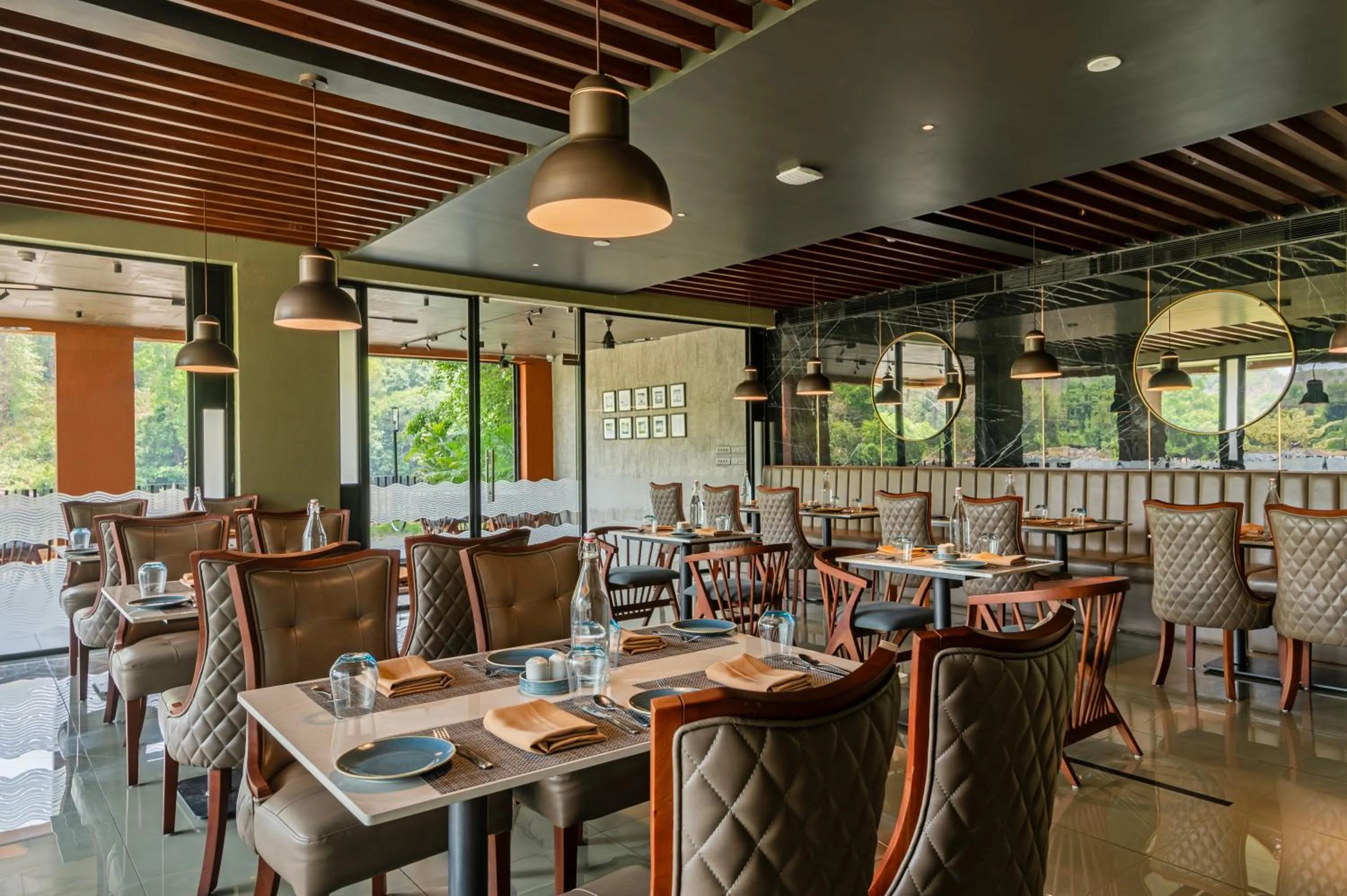 Restaurant/places to eat in Sterling Athirappilly