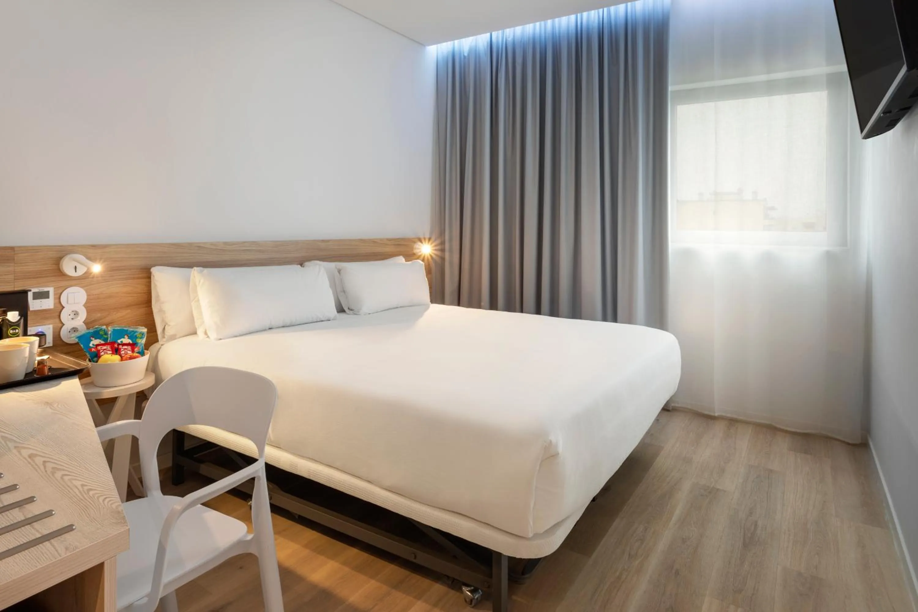 Bed in B&B HOTEL Olhão Algarve