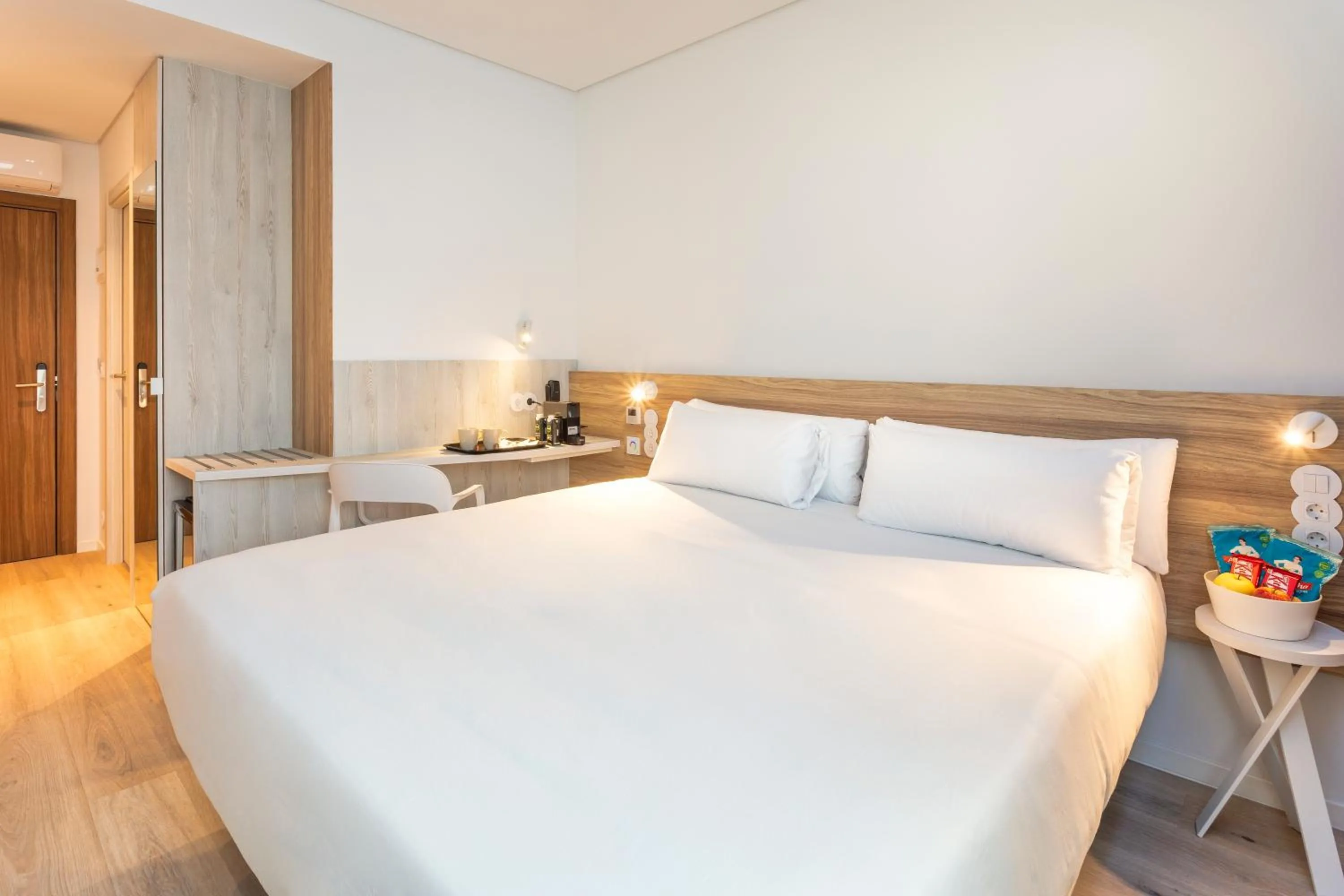 Bed in B&B HOTEL Olhão Algarve