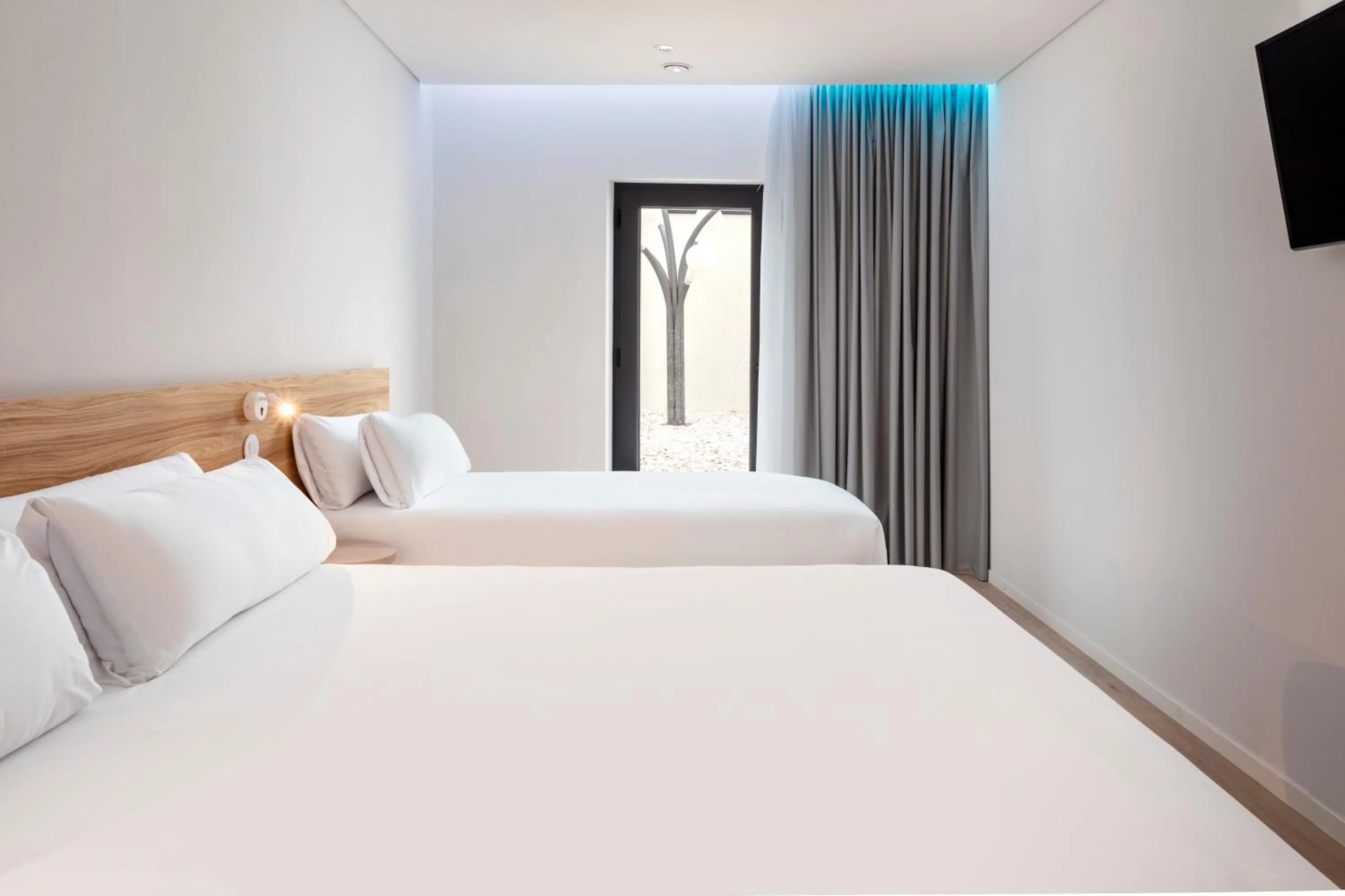 Bed in B&B HOTEL Olhão Algarve