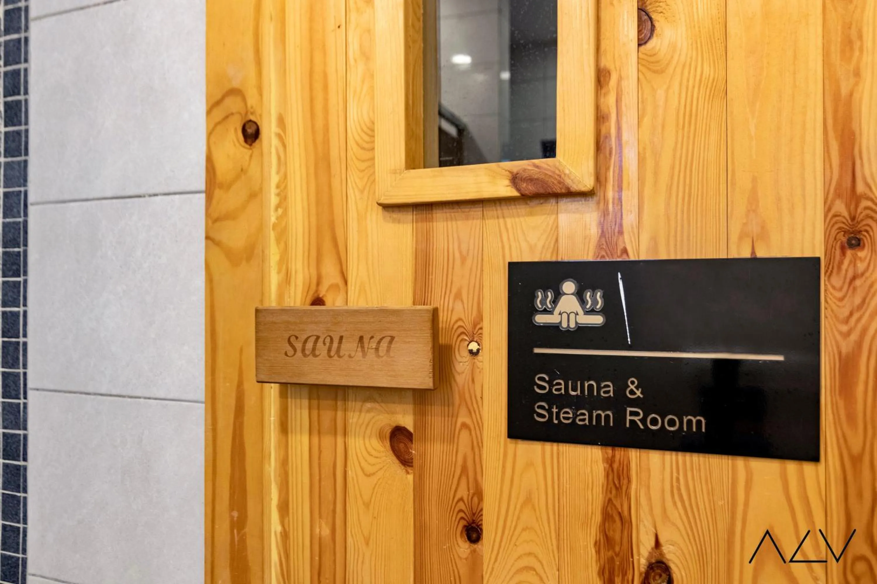 Logo/Certificate/Sign in Urban Suites, Classic Collection by Stellar ALV