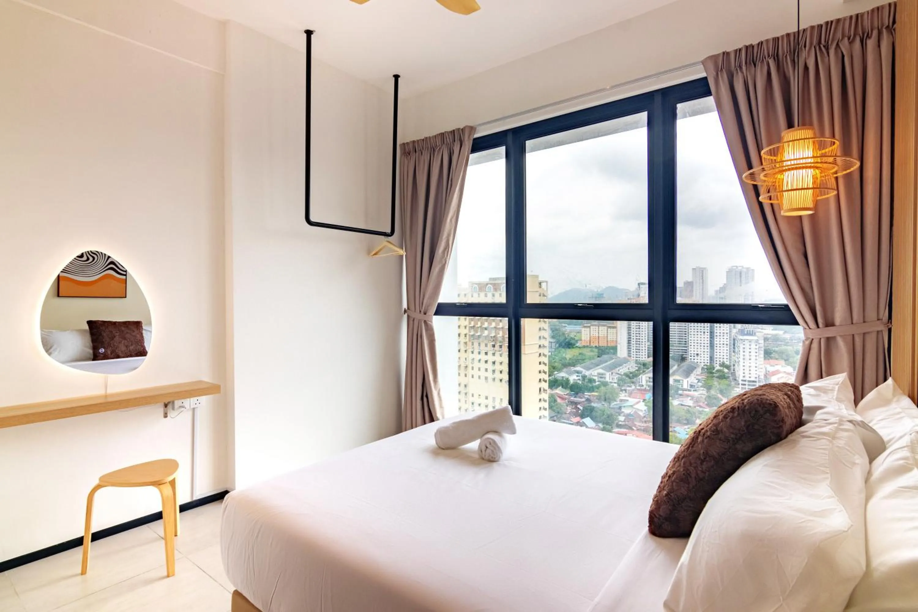 Bedroom, Bed in Urban Suites, Classic Collection by Stellar ALV