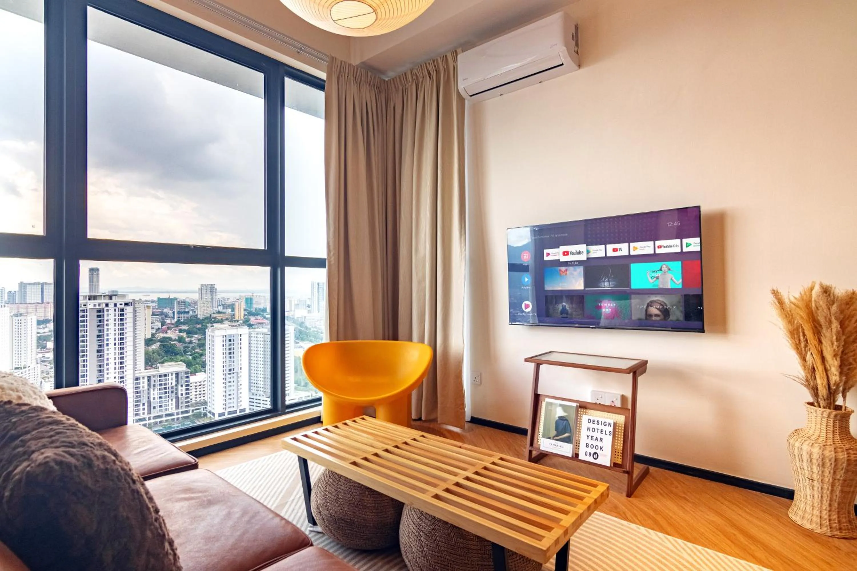 TV and multimedia in Urban Suites, Classic Collection by Stellar ALV