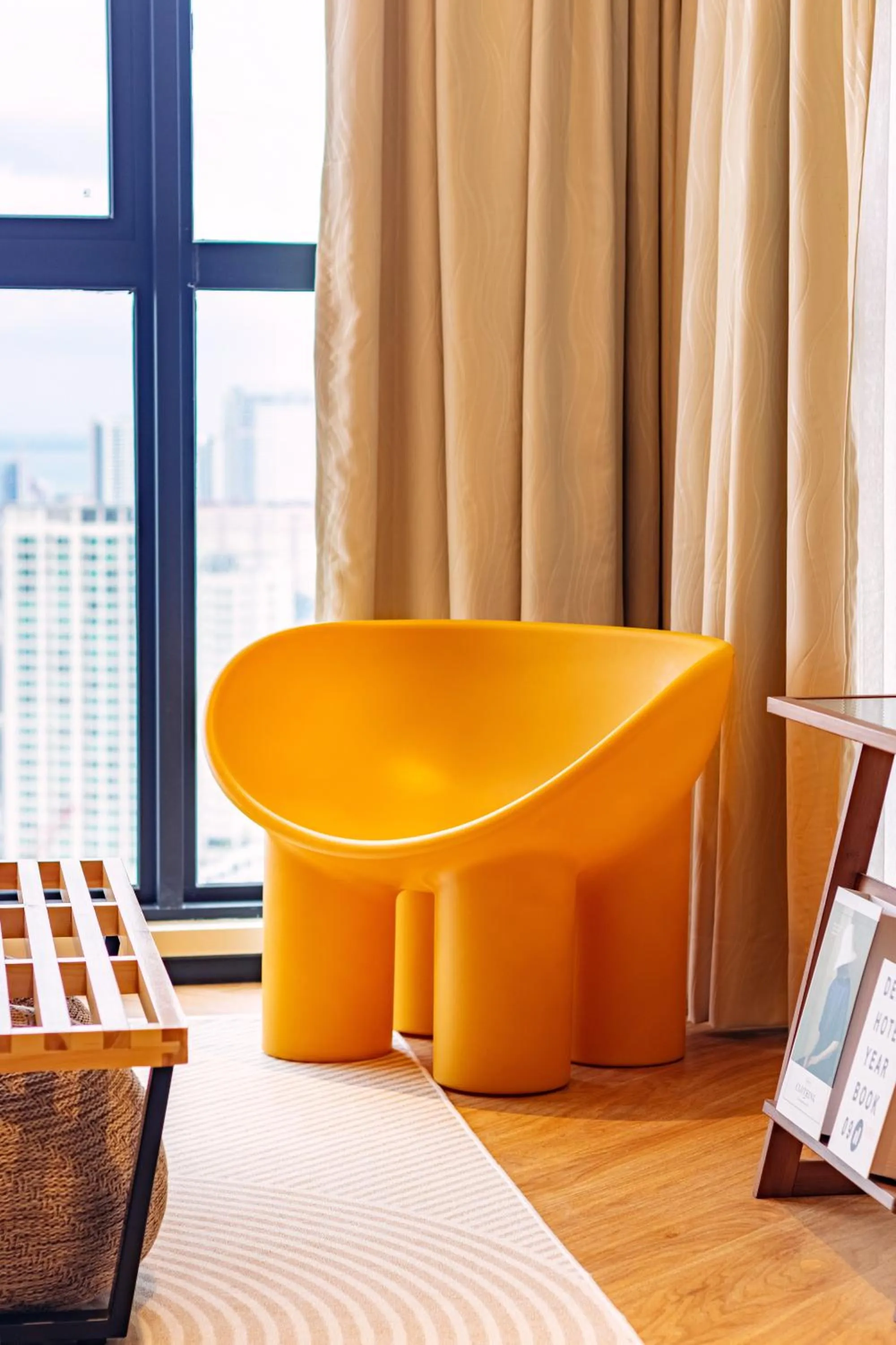 Seating area, Bed in Urban Suites, Classic Collection by Stellar ALV