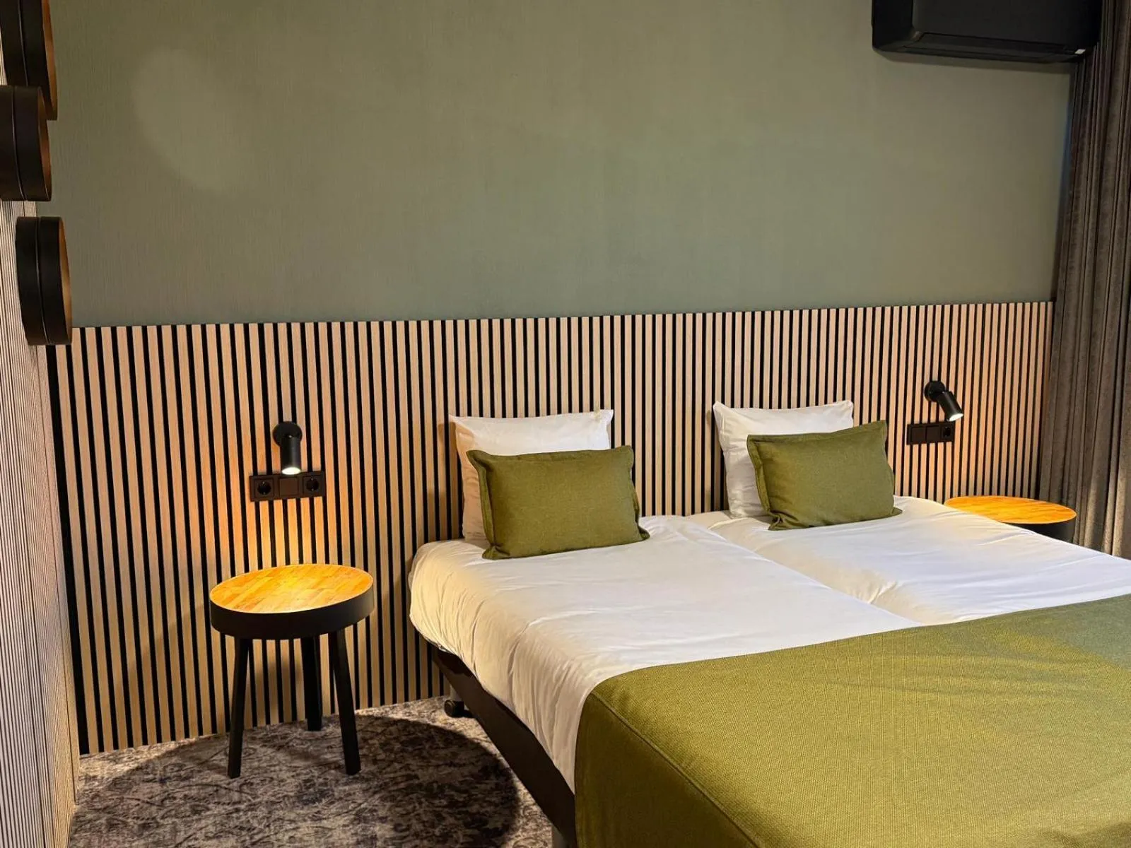 Bed in Landgoed Hotel & Restaurant Carelshaven