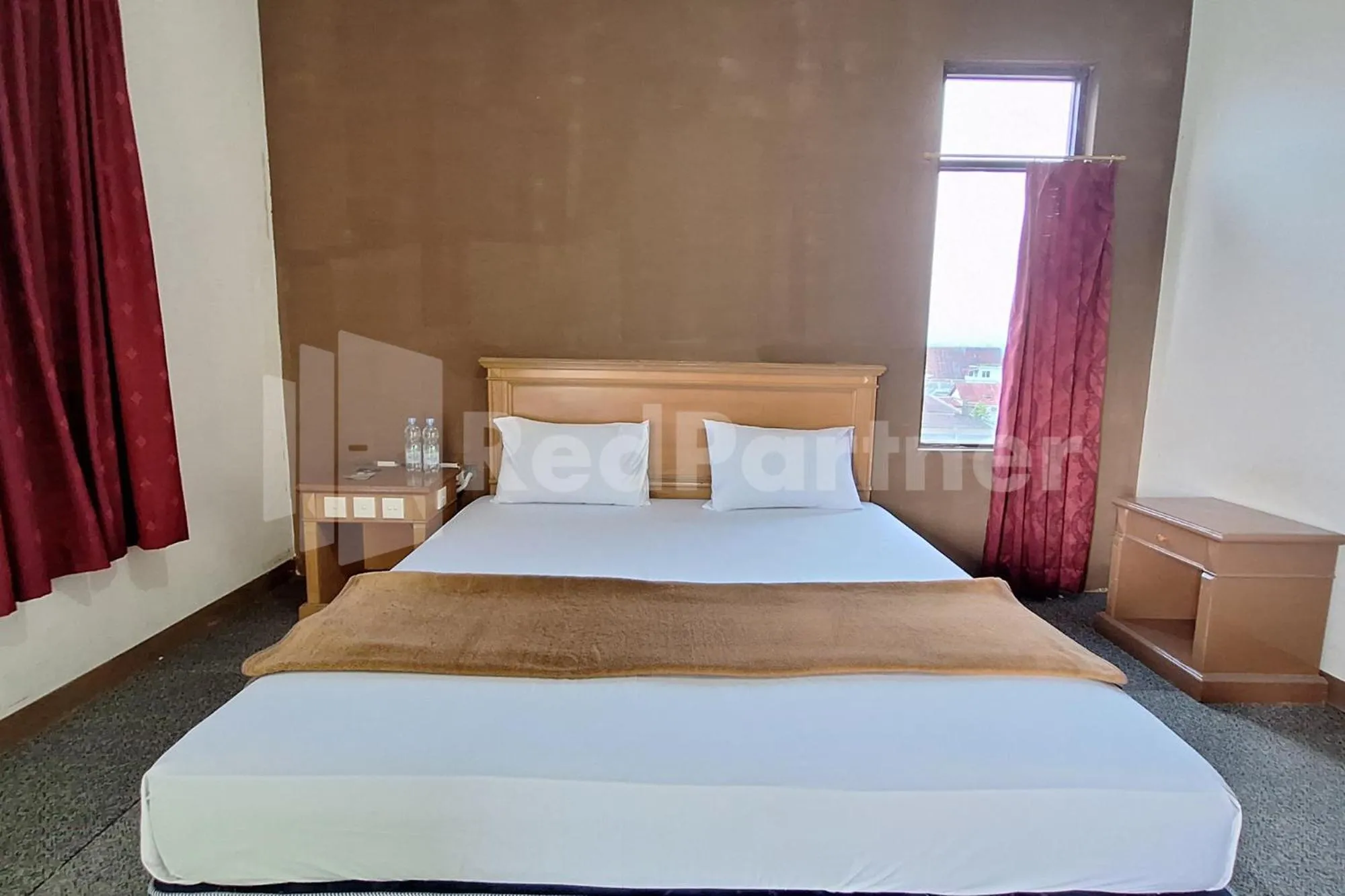 Bedroom, Bed in Hotel Graha Muslim RedPartner