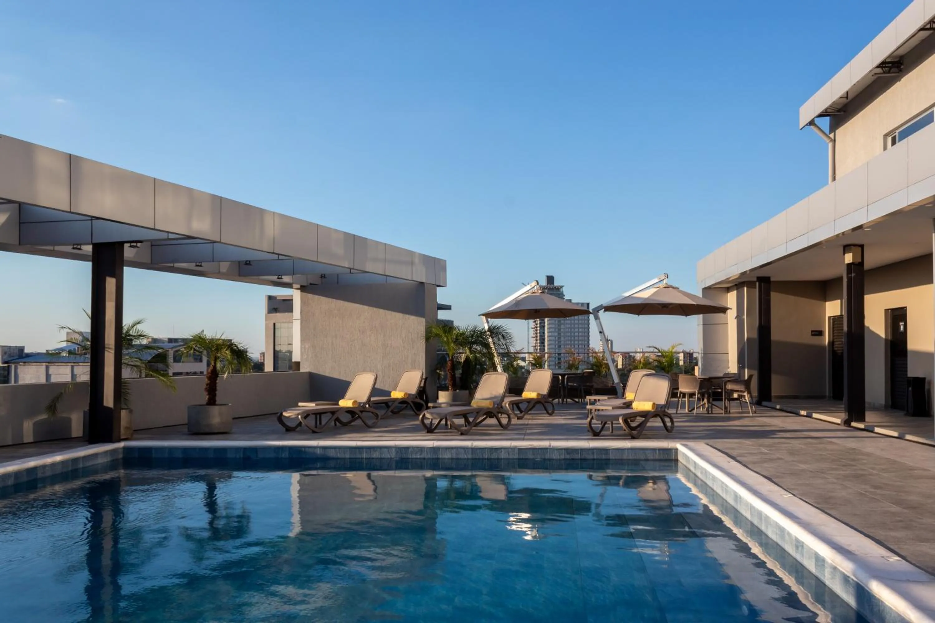 Swimming pool in Tryp by Wyndham Asuncion