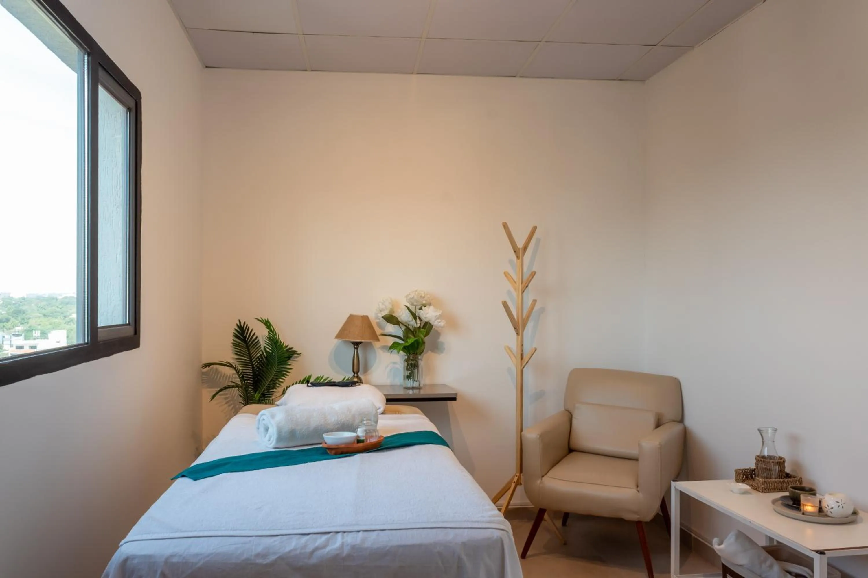 Spa and wellness centre/facilities, Bed in Tryp by Wyndham Asuncion