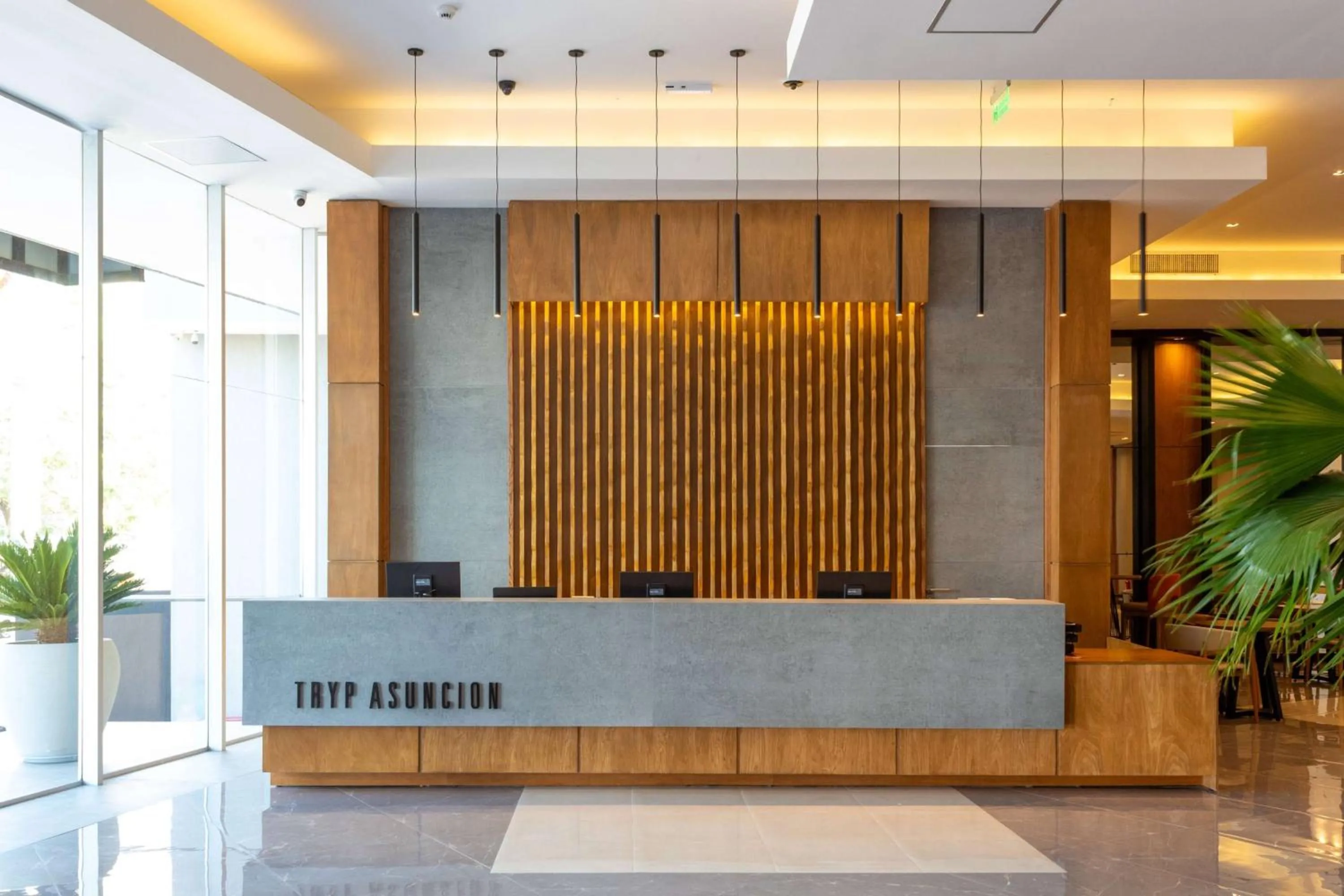 Lobby or reception in Tryp by Wyndham Asuncion