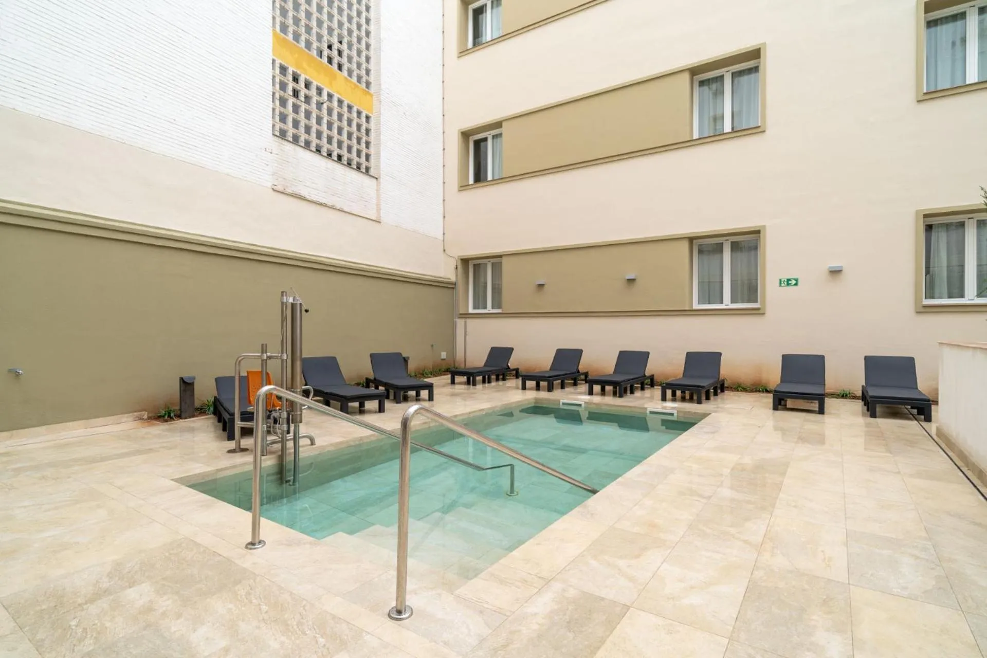 Pool view in Limehome Sevilla Ronda de Capuchinos