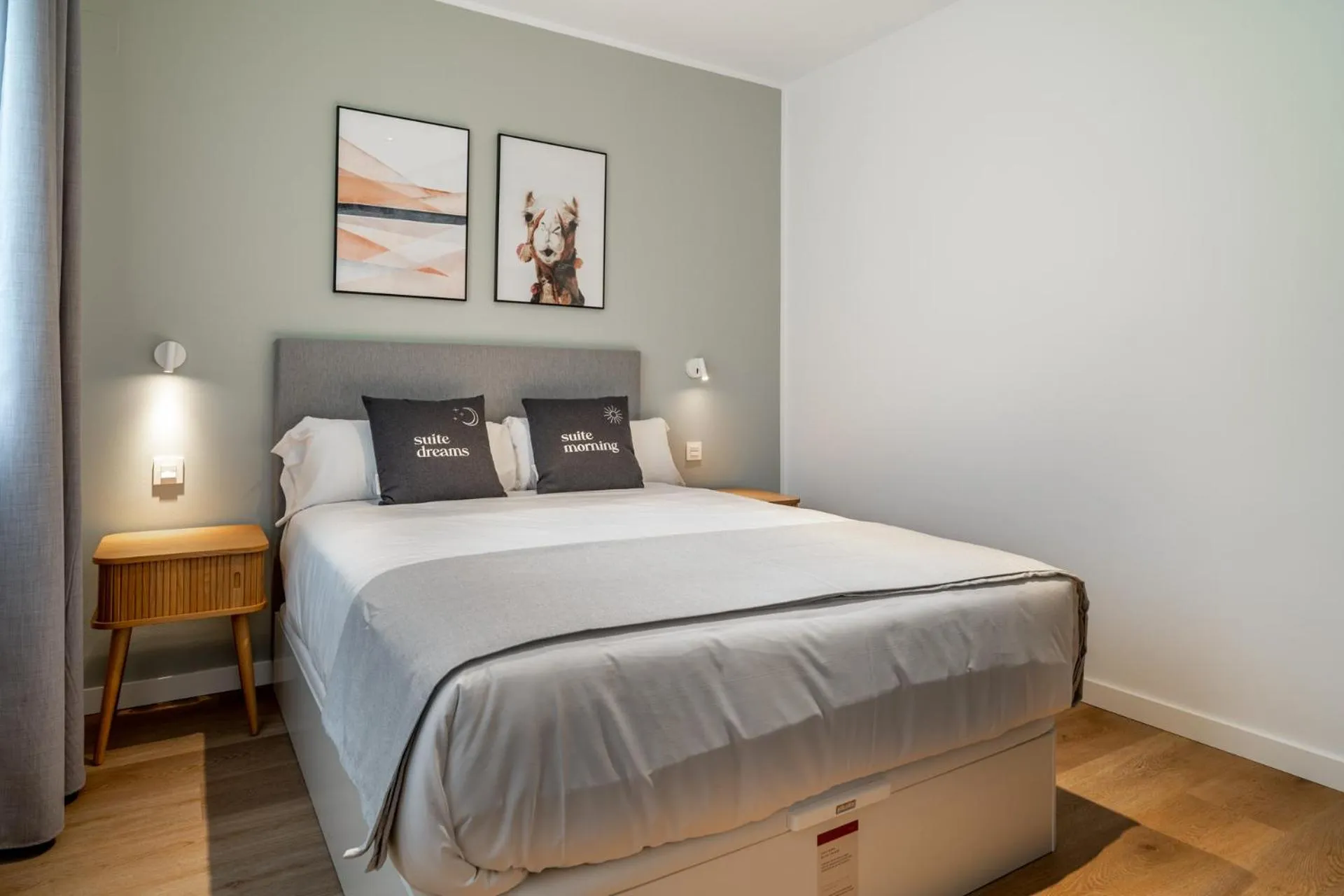 Bed in Limehome Sevilla Ronda de Capuchinos