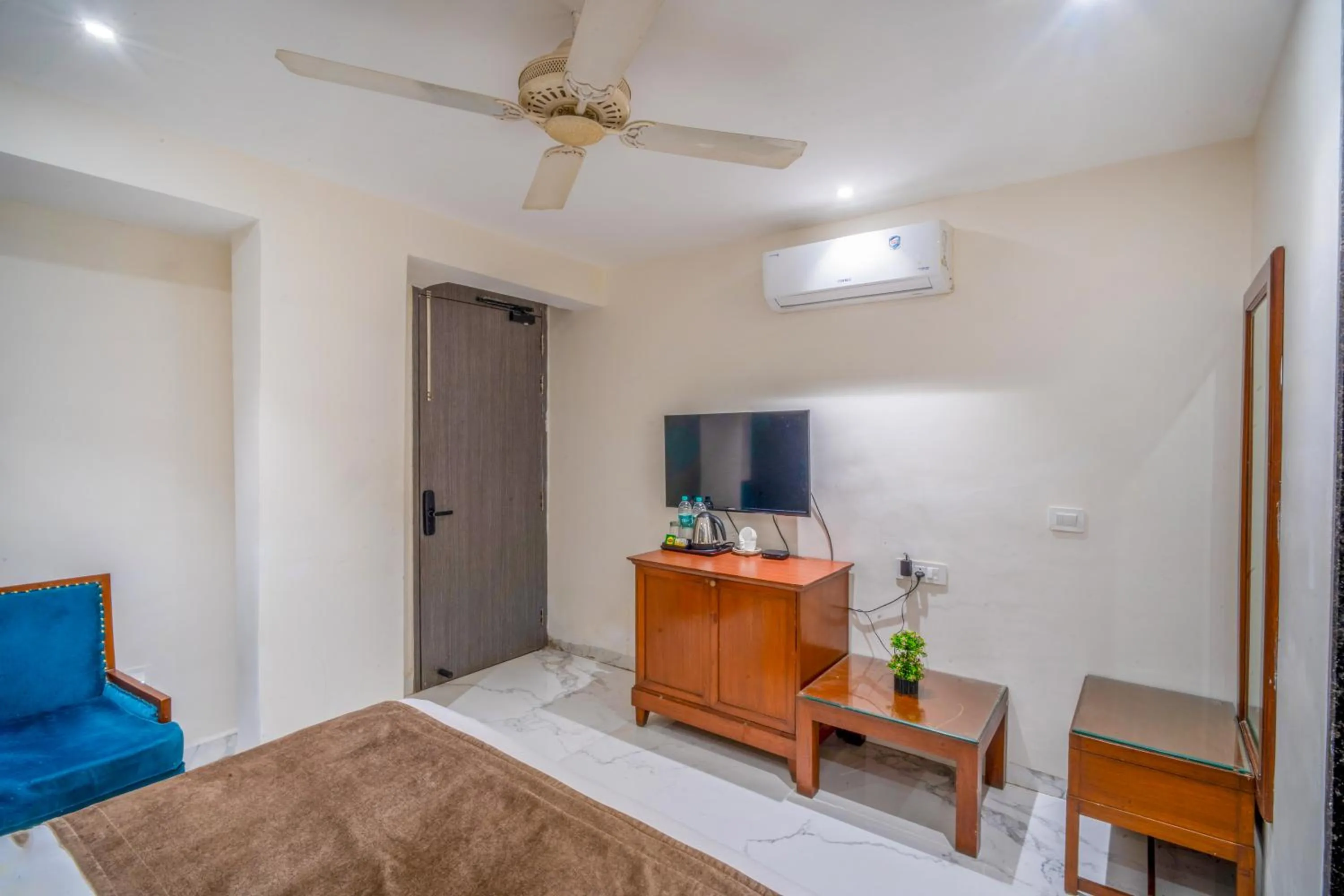 Bed in The White Seasons