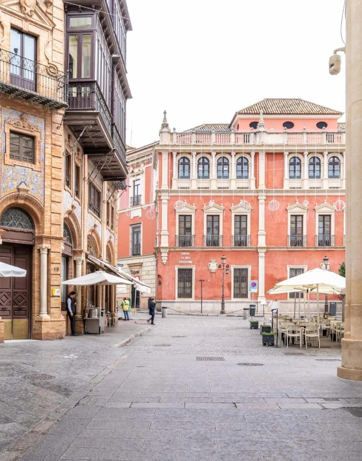 Neighbourhood in Limehome Sevilla Calle Granada