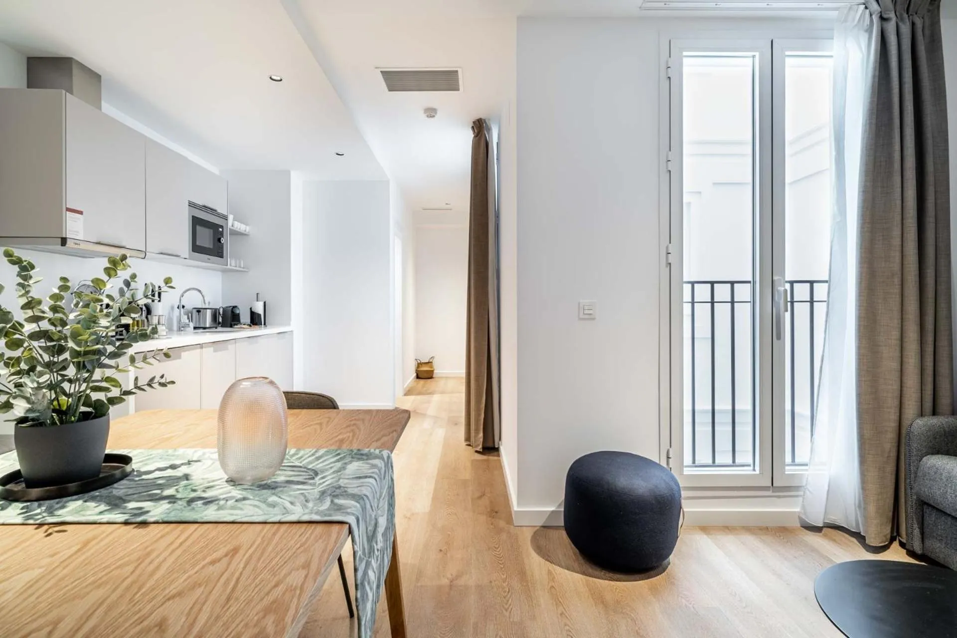 Kitchen or kitchenette in Limehome Sevilla Calle Granada